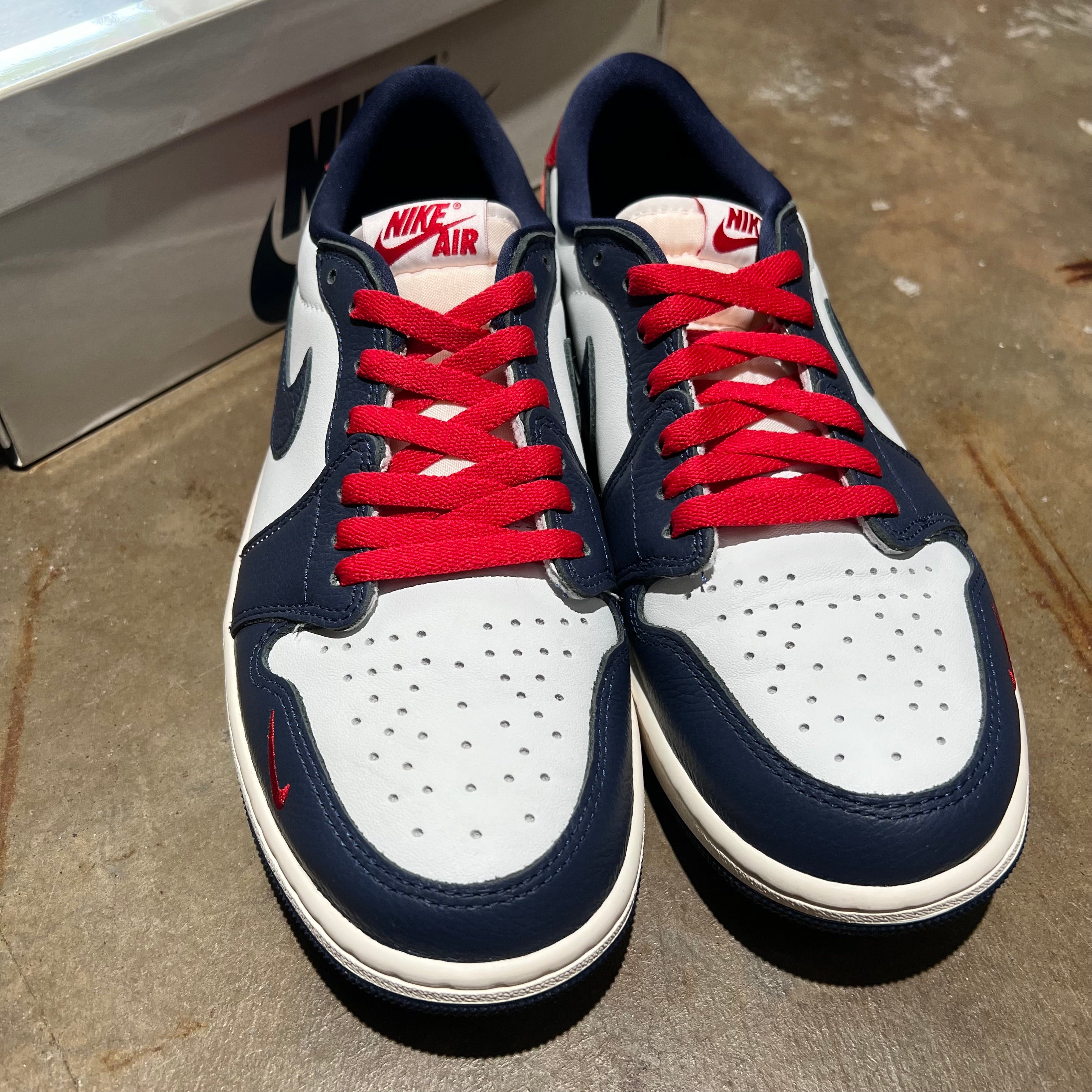 size 9.5 - Jordan 1 Low Retro ' Howard University '