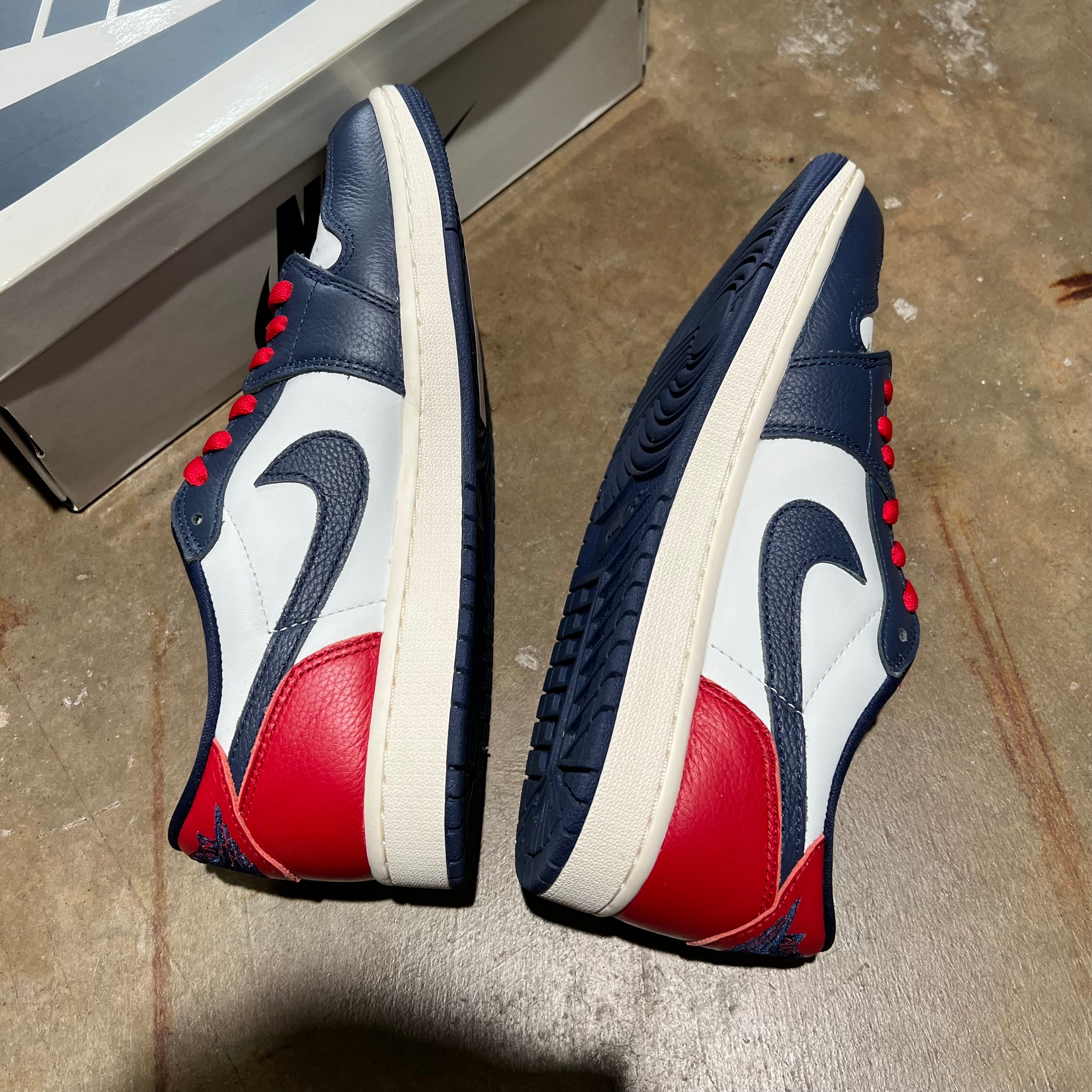 size 9.5 - Jordan 1 Low Retro ' Howard University '