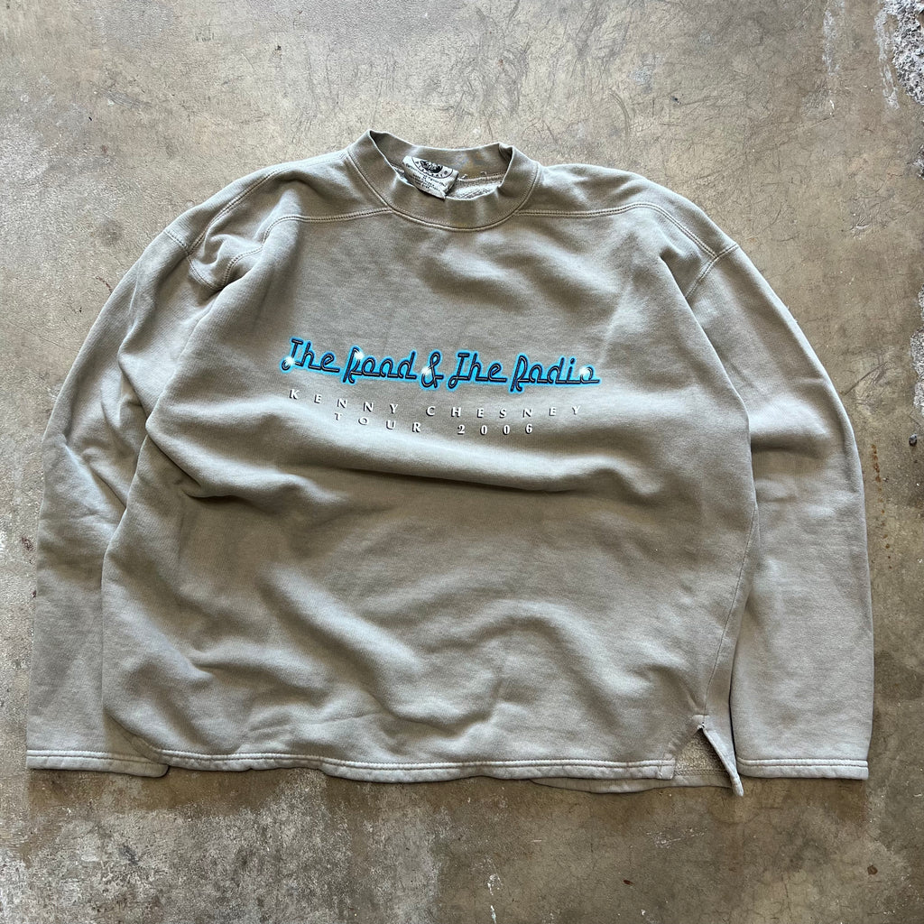 size large - Vintage ' 2006 Kenny Chesney The Road & The Radio '