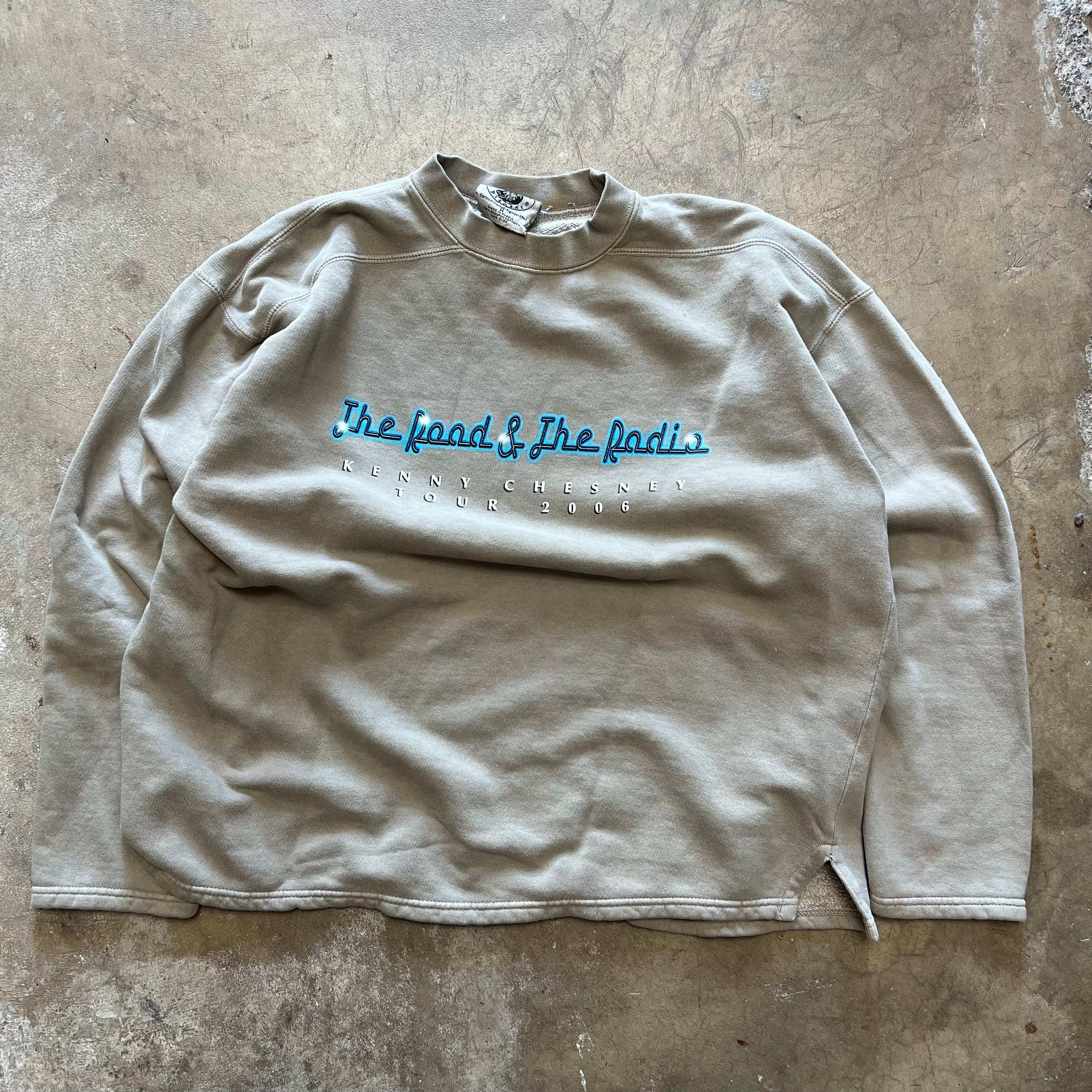 size large - Vintage ' 2006 Kenny Chesney The Road & The Radio '