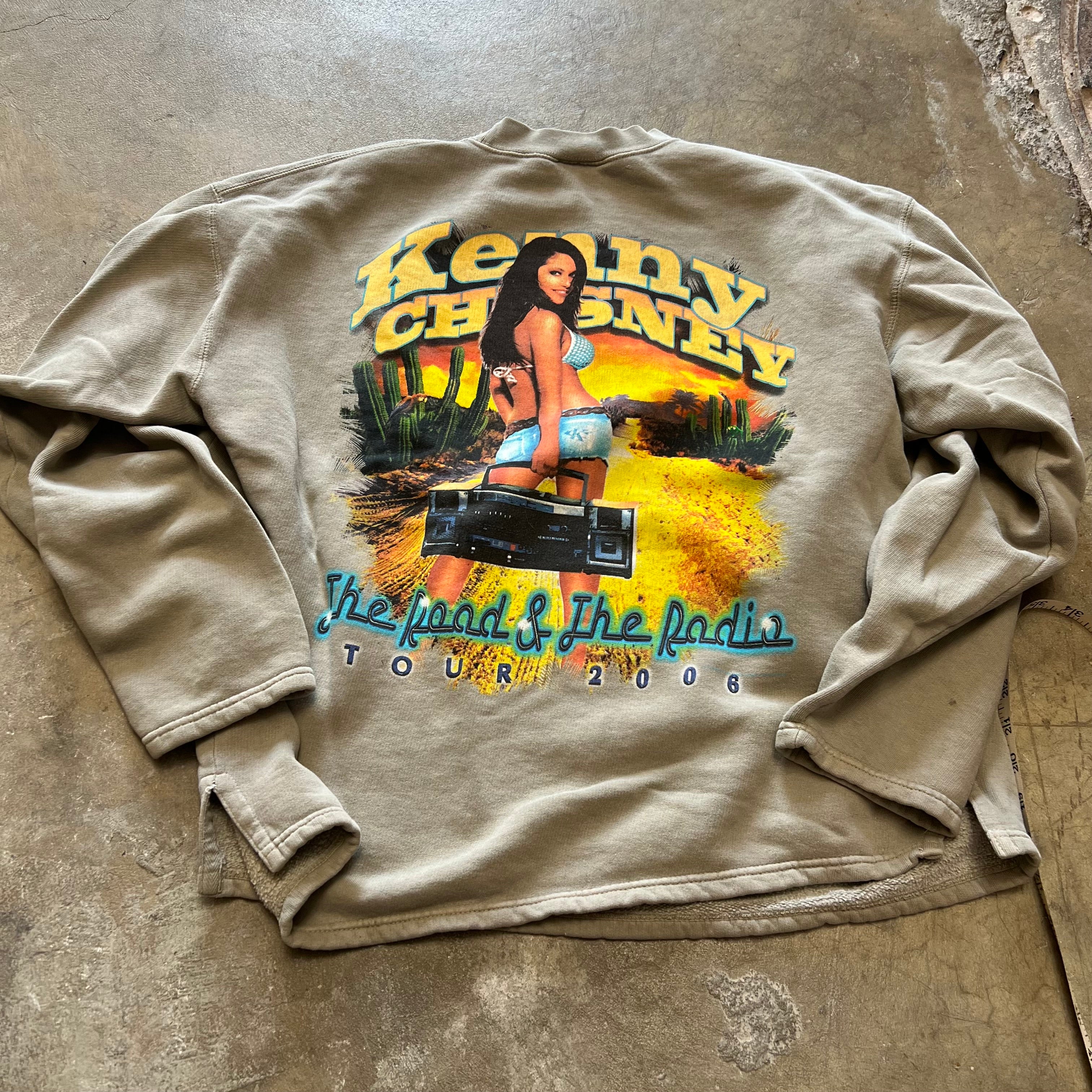 size large - Vintage ' 2006 Kenny Chesney The Road & The Radio '