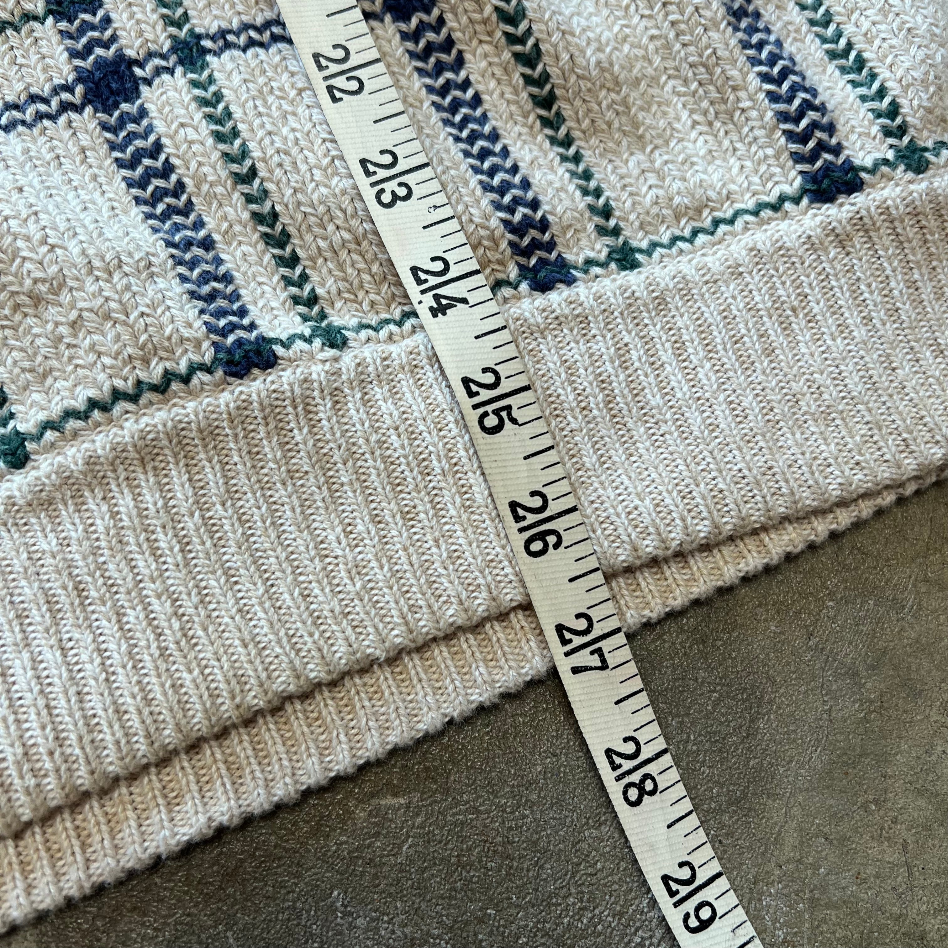 size large - Vintage ' Izod wool ' sweater