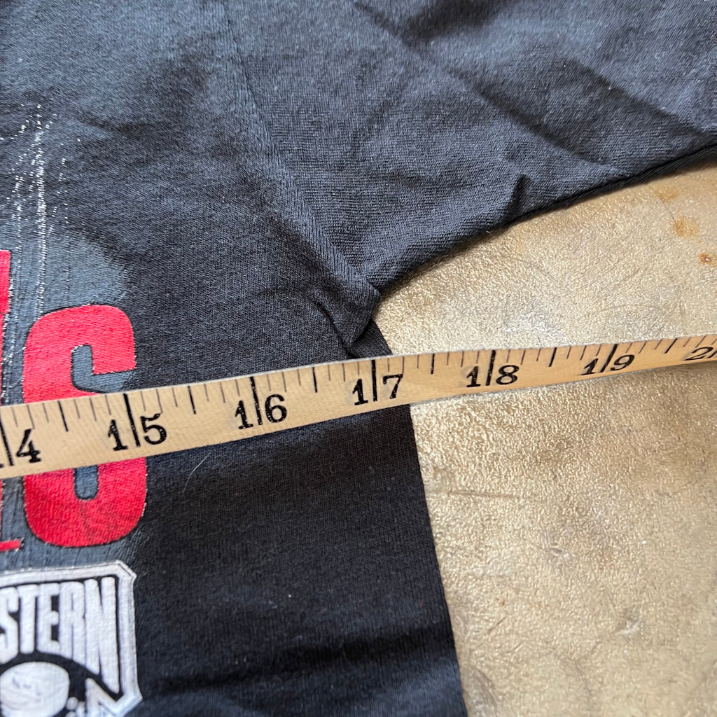 size small - Vintage 2001 Devils Back to Back Eastern Conference Champions ' tee