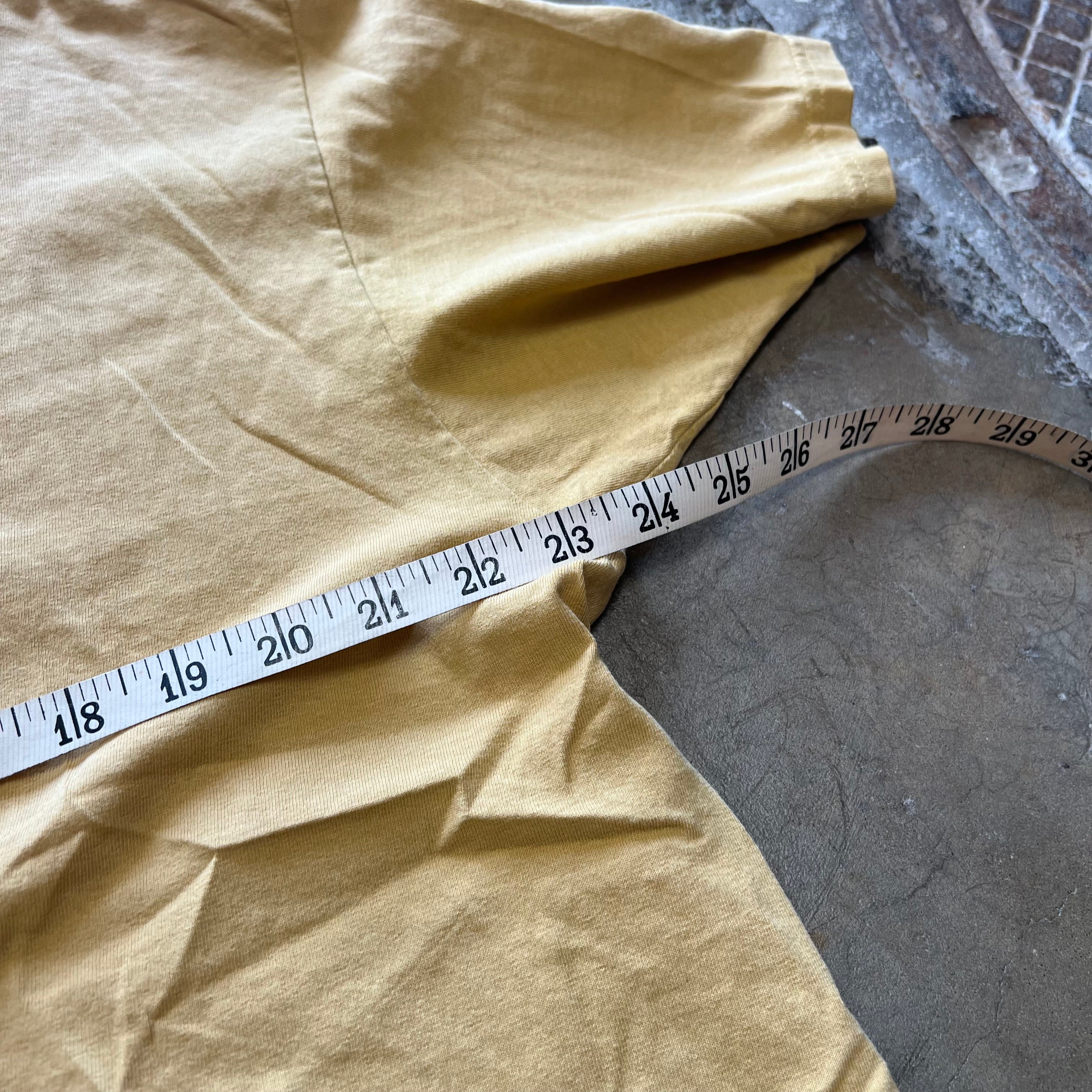 size xl - Vintage ' Thrashed nike yellow ' tee