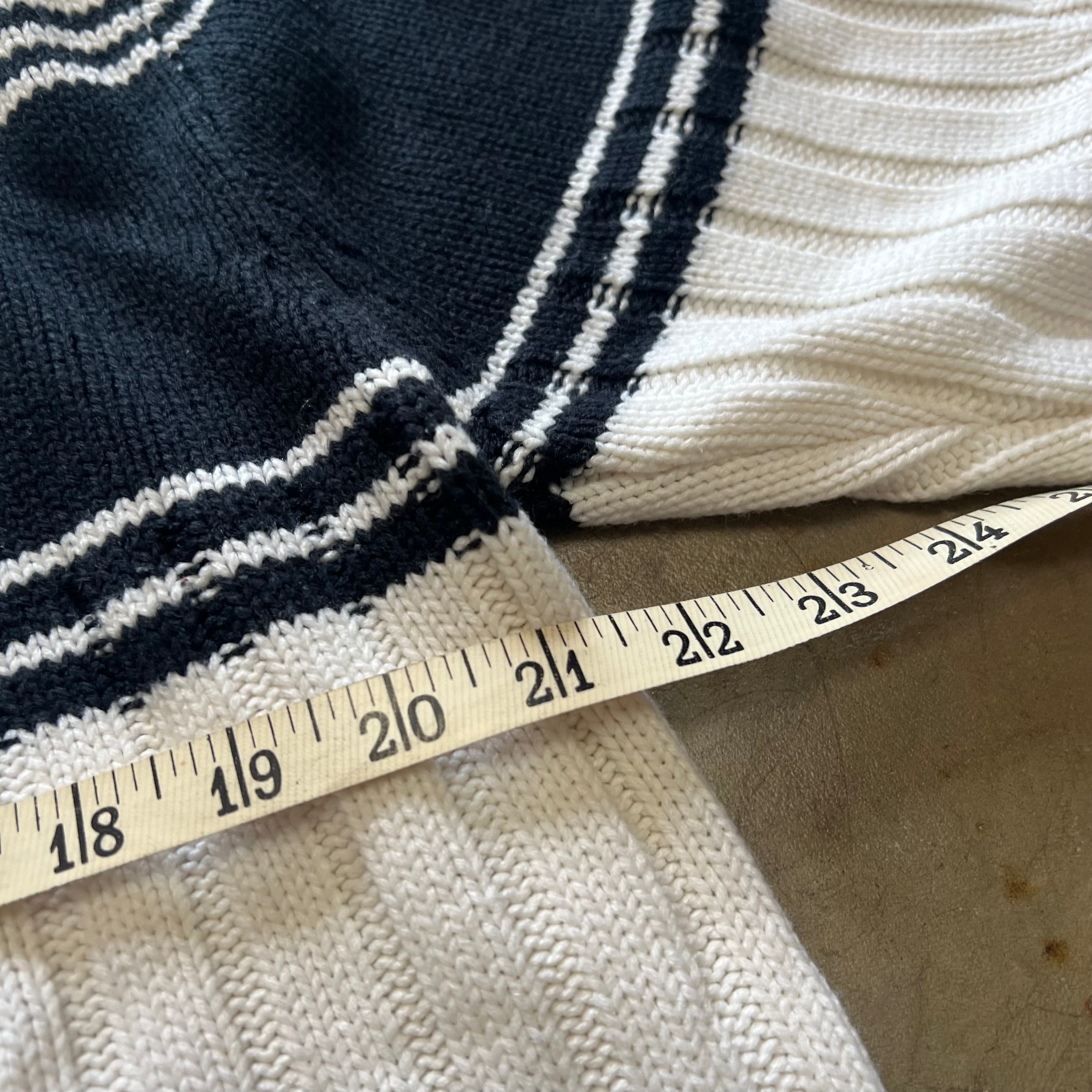 size large - Vintage ' SouthPole Sweater '
