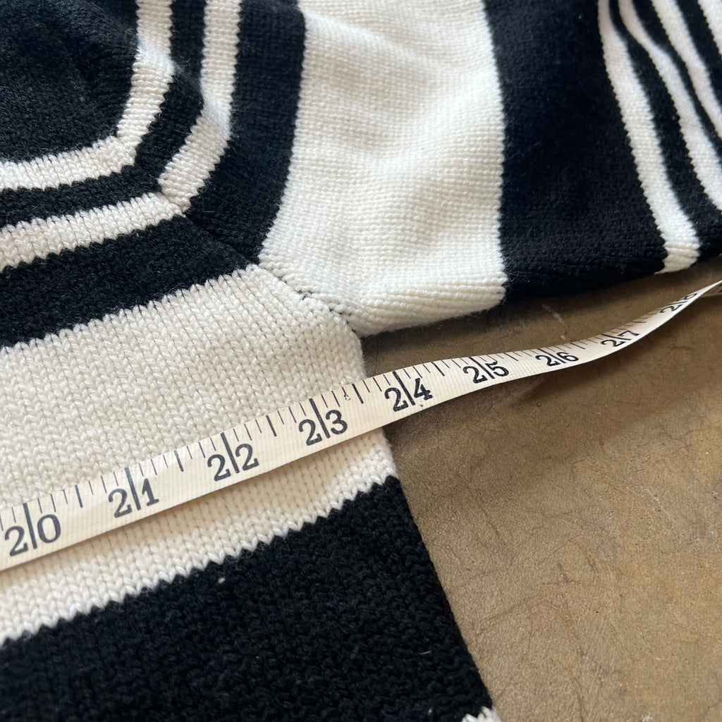 size large - Vintage ' SouthPole Sweater '