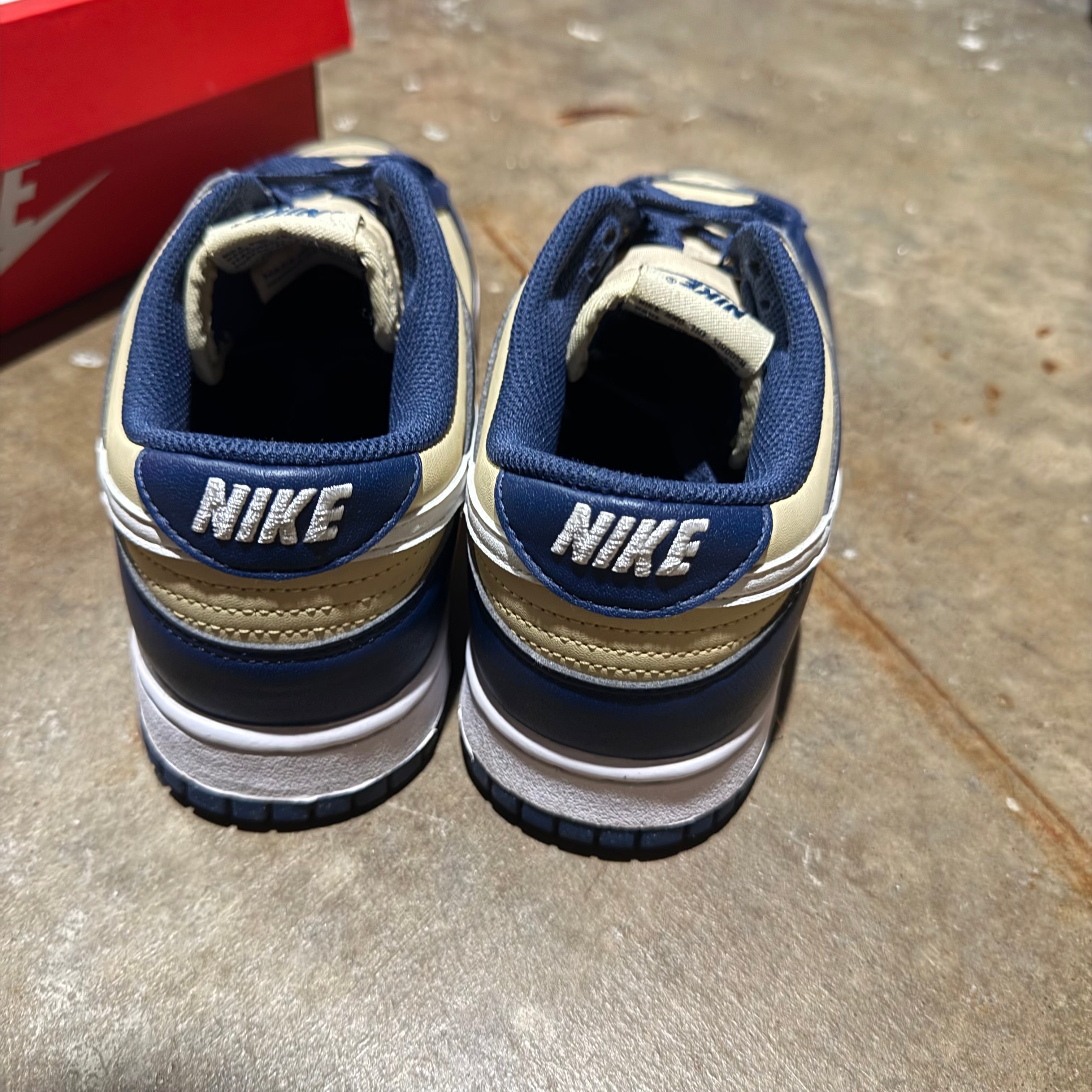 size 8m - Dunk low Next Nature ' Midnight Navy Gold '