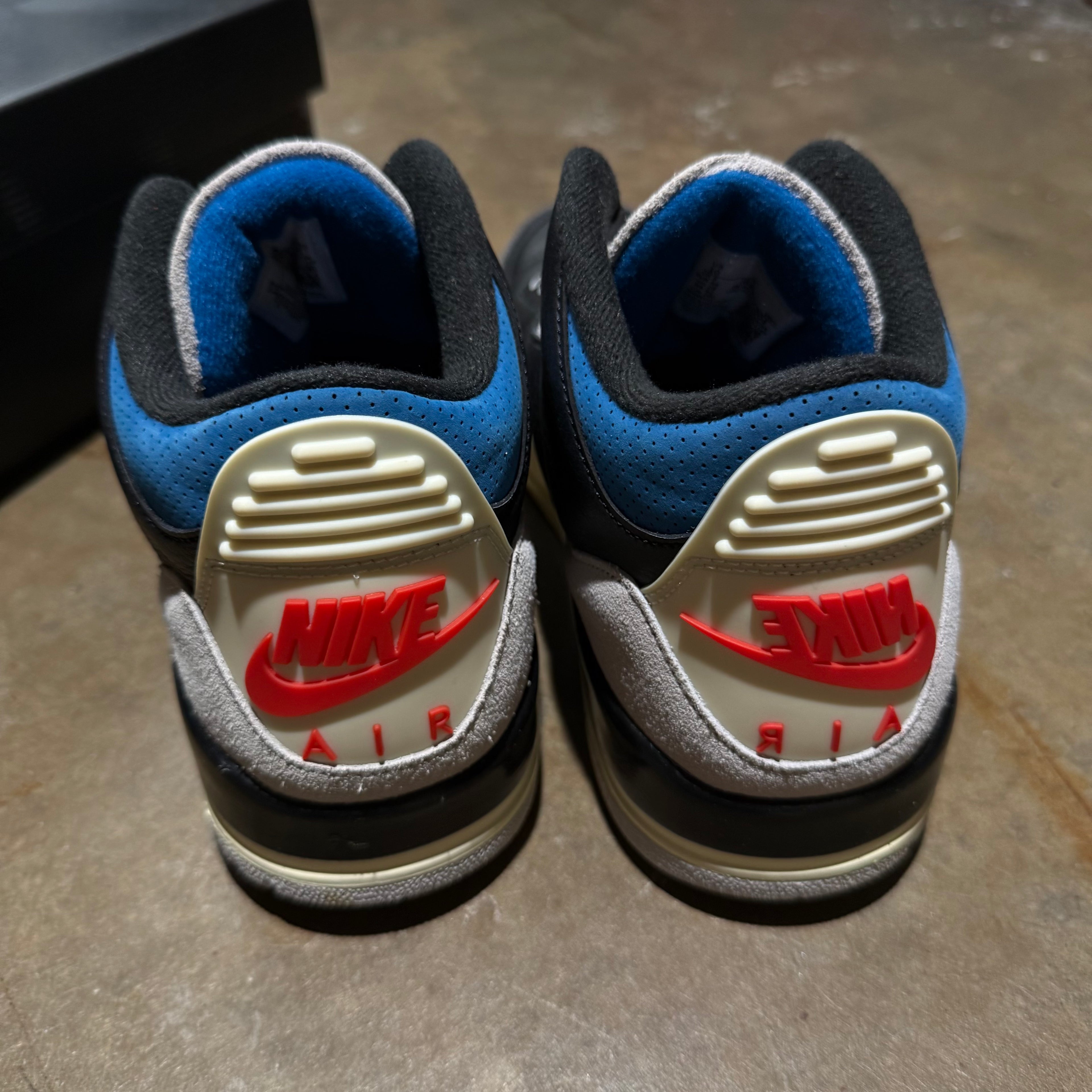 size 10 - Jordan 3 Retro ' Rare Air '