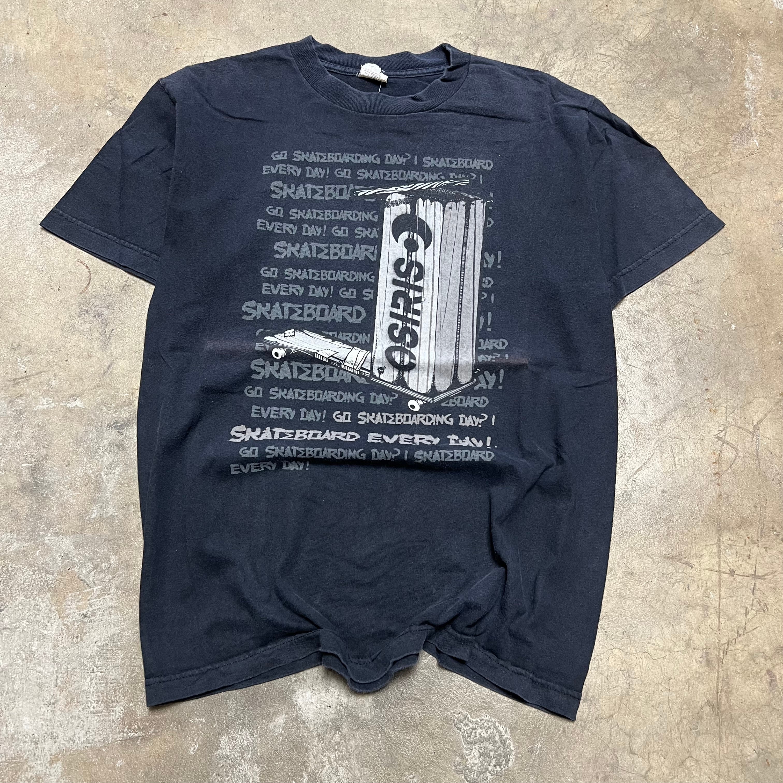 size medium - Vintage ' Osiris Skate ' tee