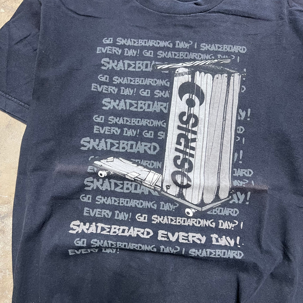 size medium - Vintage ' Osiris Skate ' tee