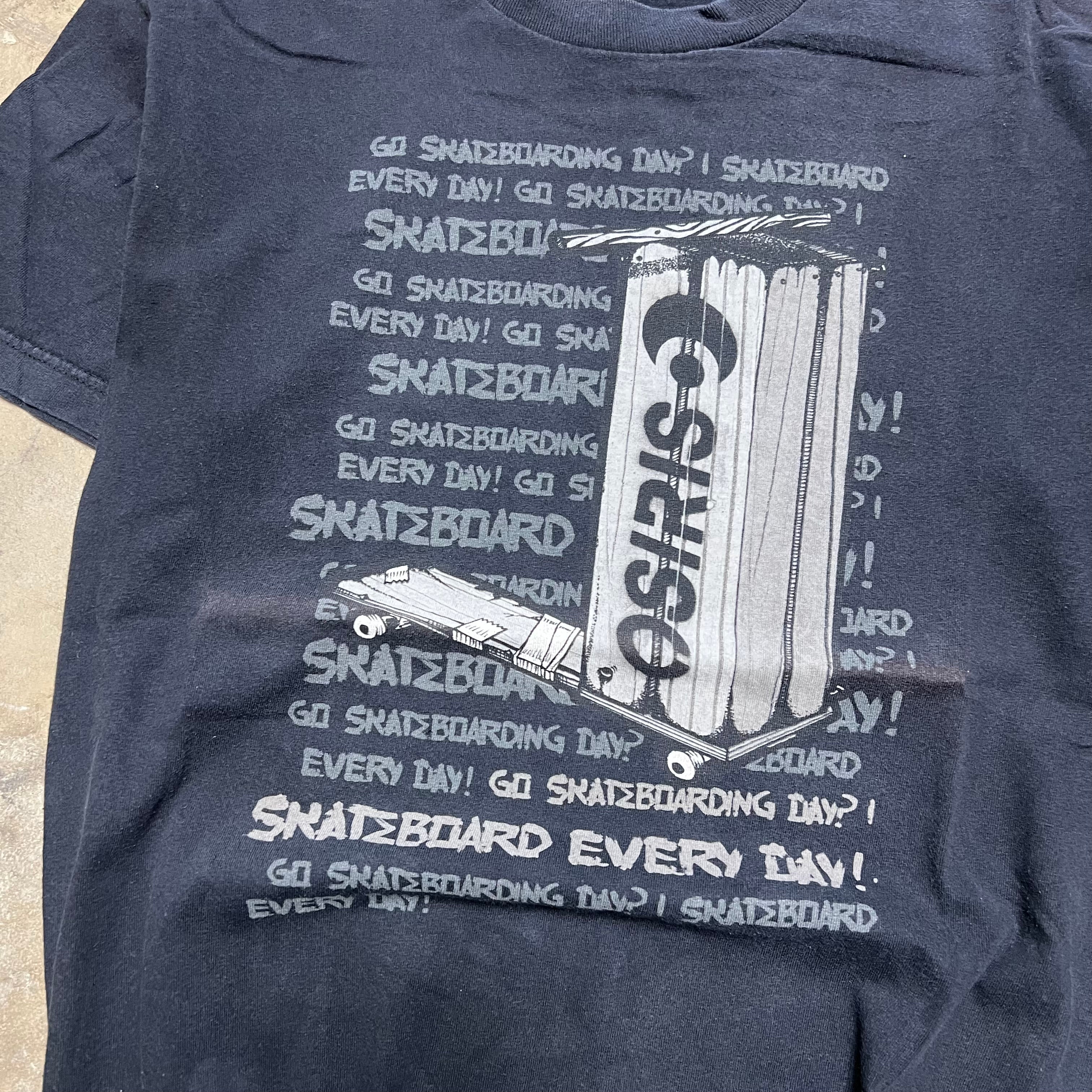 size medium - Vintage ' Osiris Skate ' tee