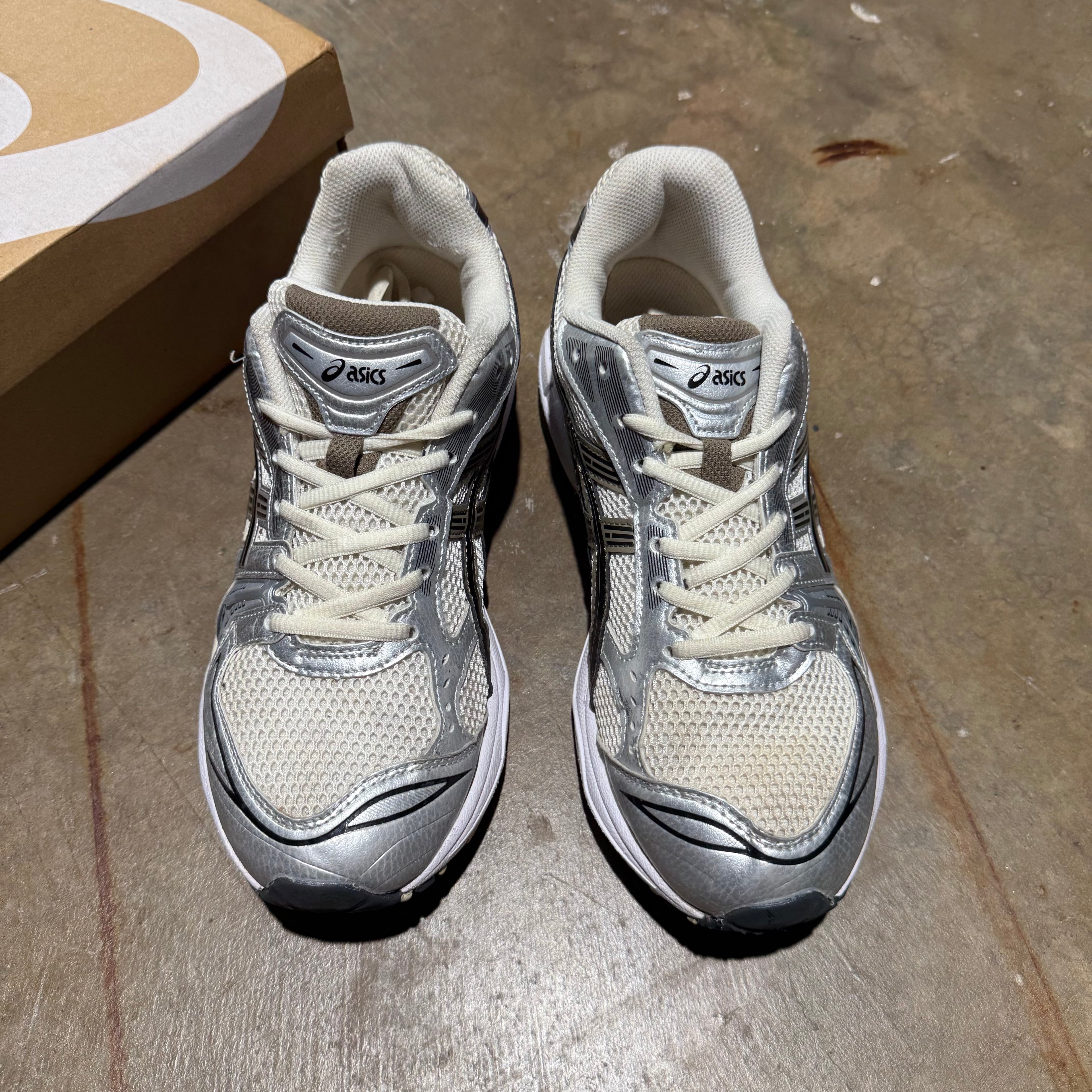size 10.5 - Asics Gel - Kayano 14 ' Cream Black Metallic Plum '