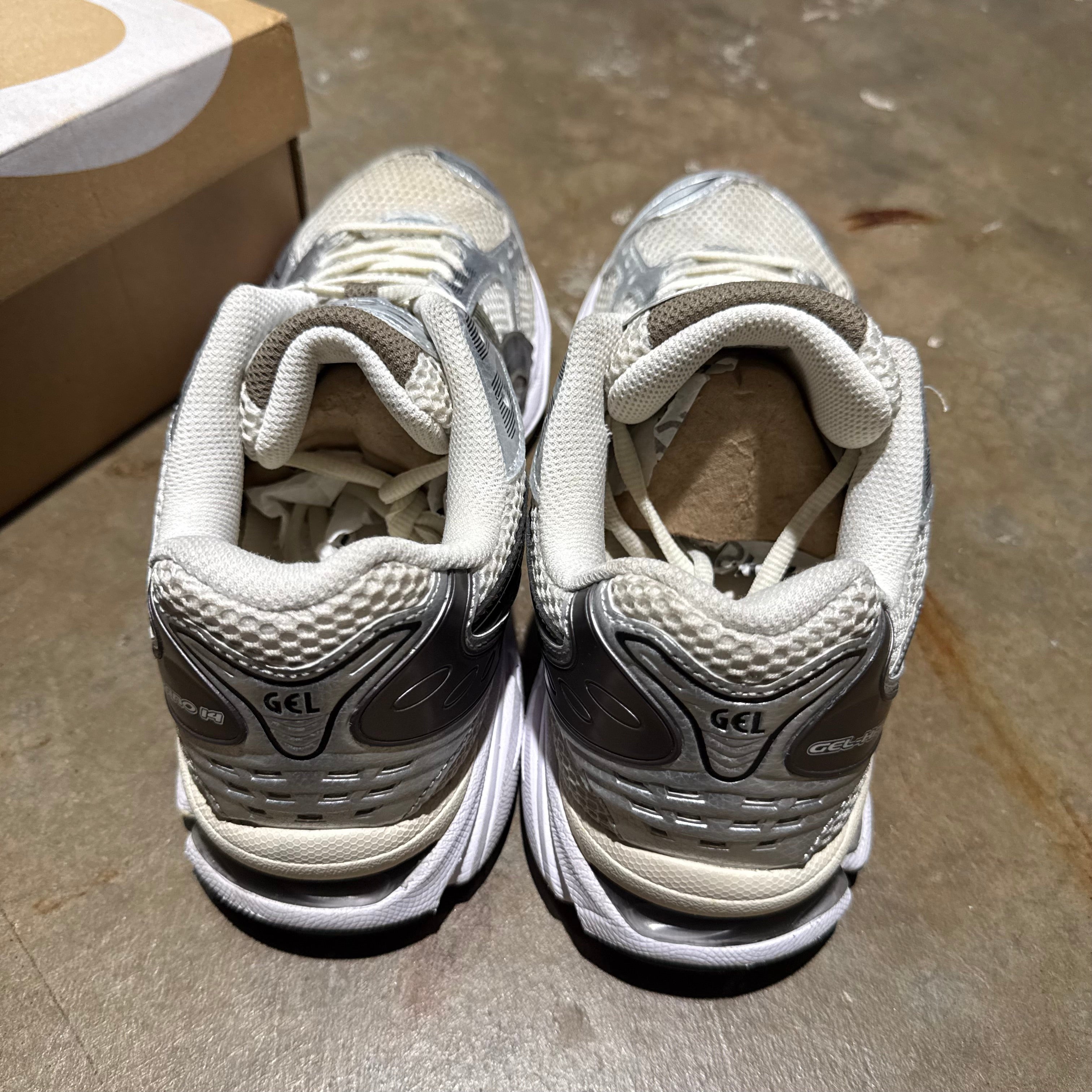 size 10.5 - Asics Gel - Kayano 14 ' Cream Black Metallic Plum '
