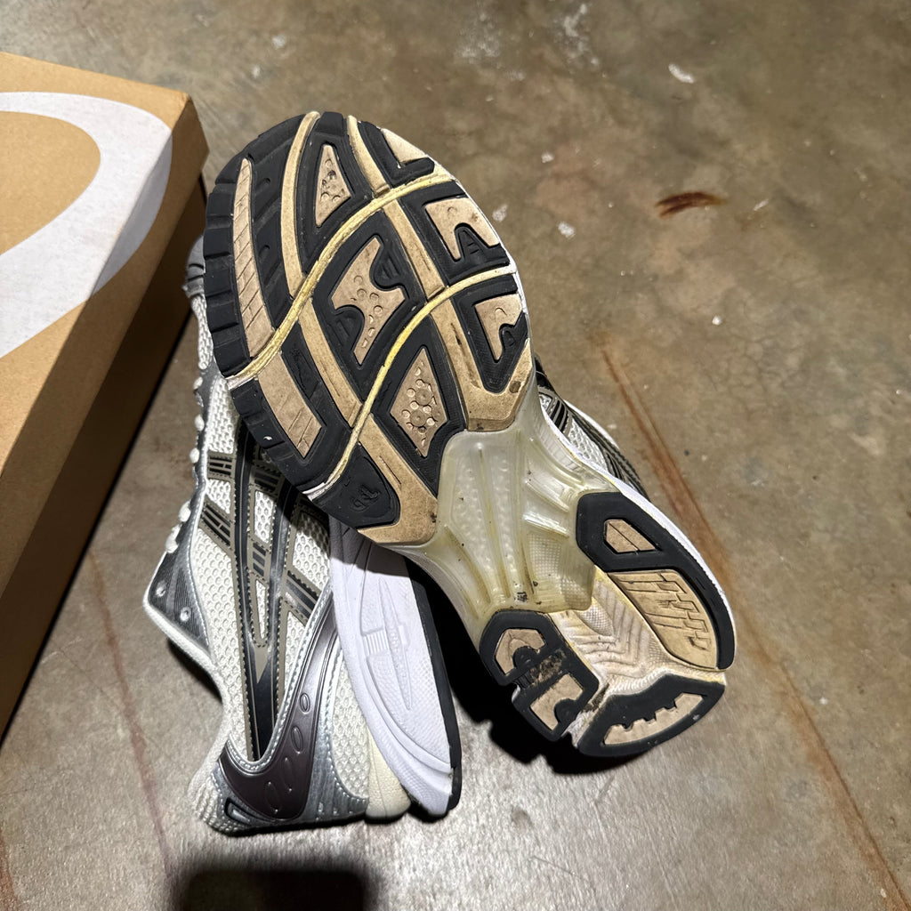 size 10.5 - Asics Gel - Kayano 14 ' Cream Black Metallic Plum '