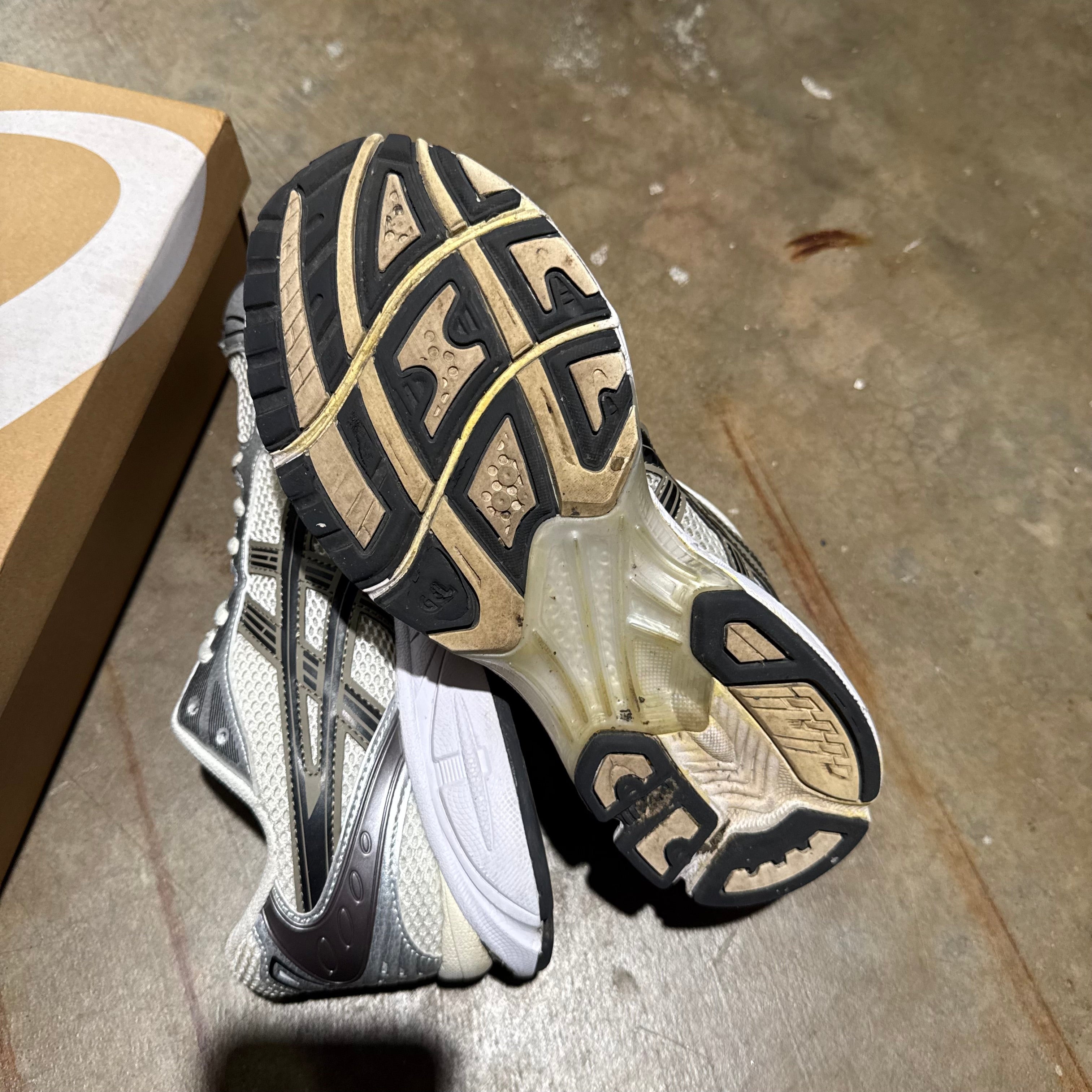 size 10.5 - Asics Gel - Kayano 14 ' Cream Black Metallic Plum '