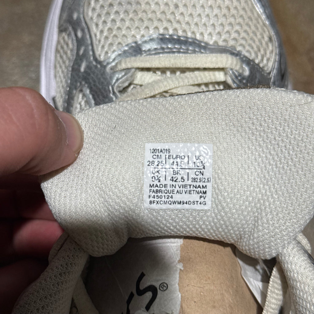 size 10.5 - Asics Gel - Kayano 14 ' Cream Black Metallic Plum '