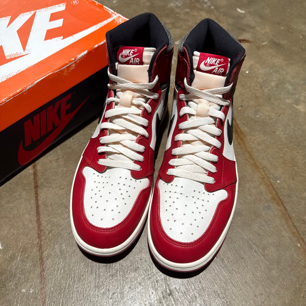 size 10.5 - Jordan 1 High retro ' Lost and Found Chicago '