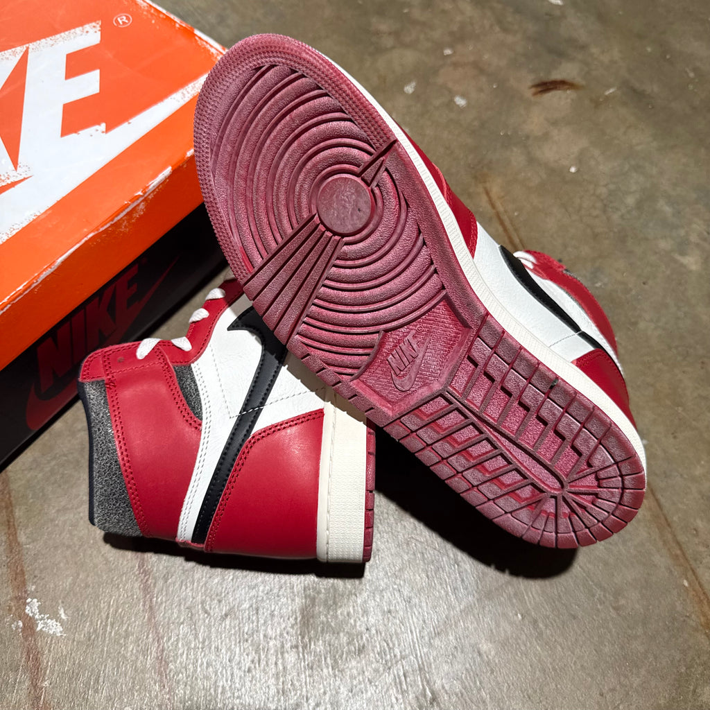 size 10.5 - Jordan 1 High retro ' Lost and Found Chicago '