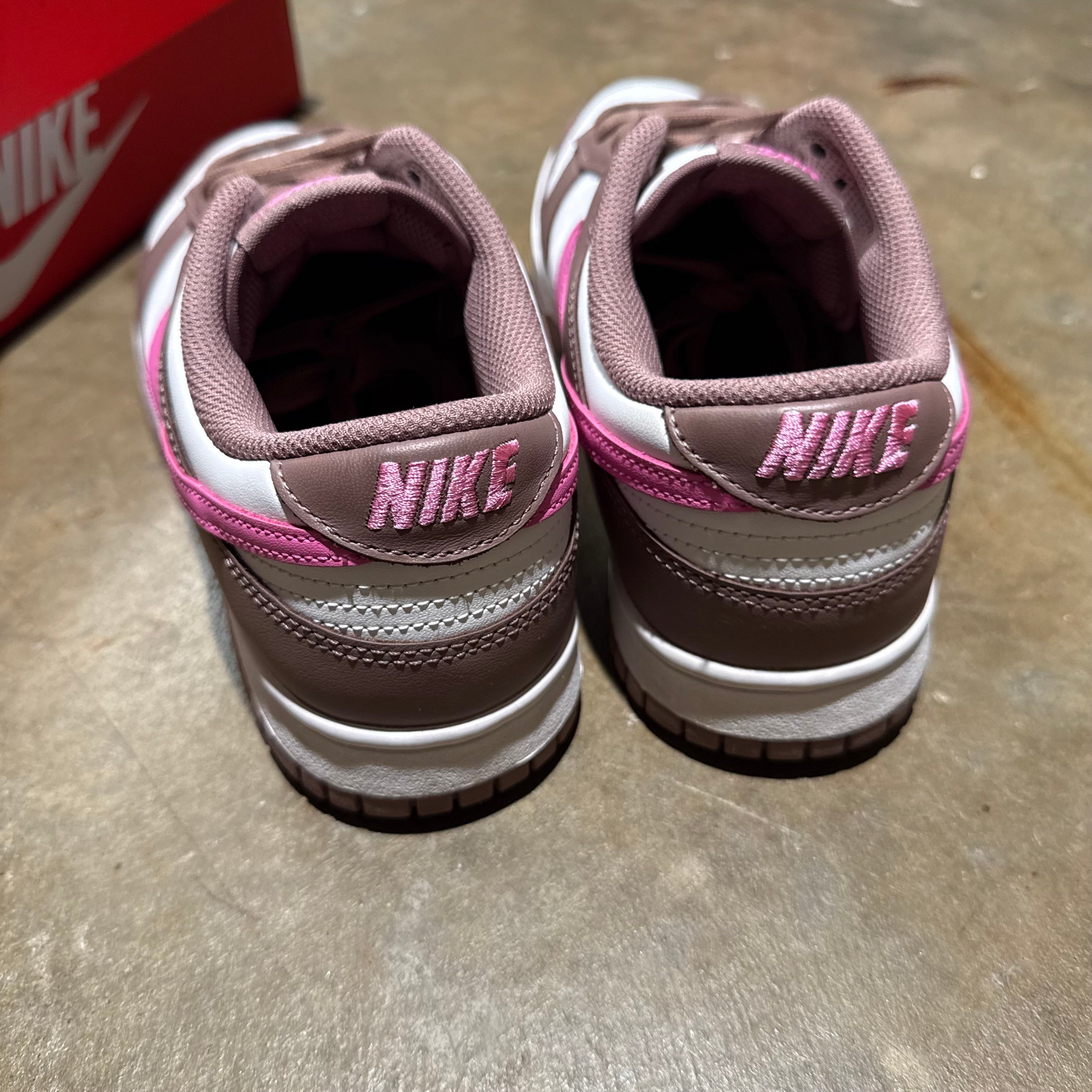 size 8m - Dunk Low ' Smokey Mauve '