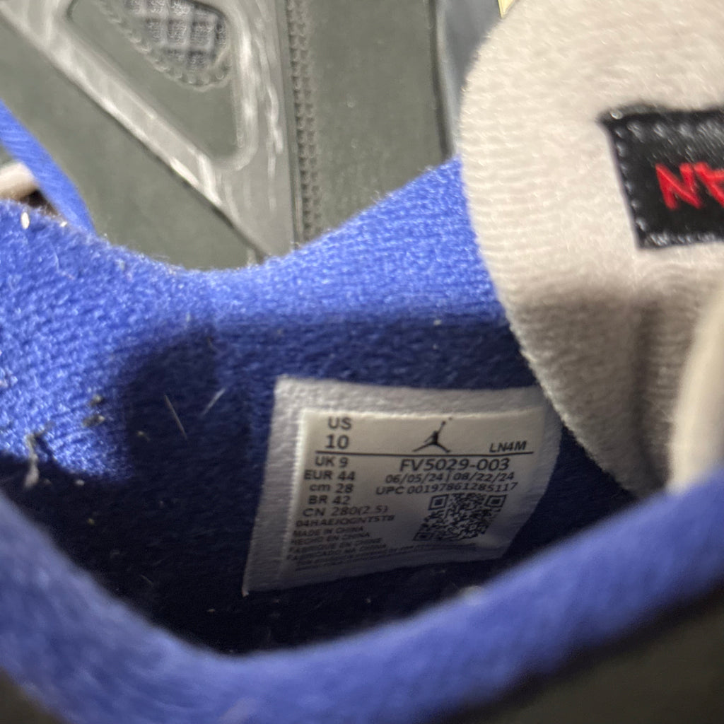 size 10 - Jordan 4 Retro ' Rare Air white lettering '