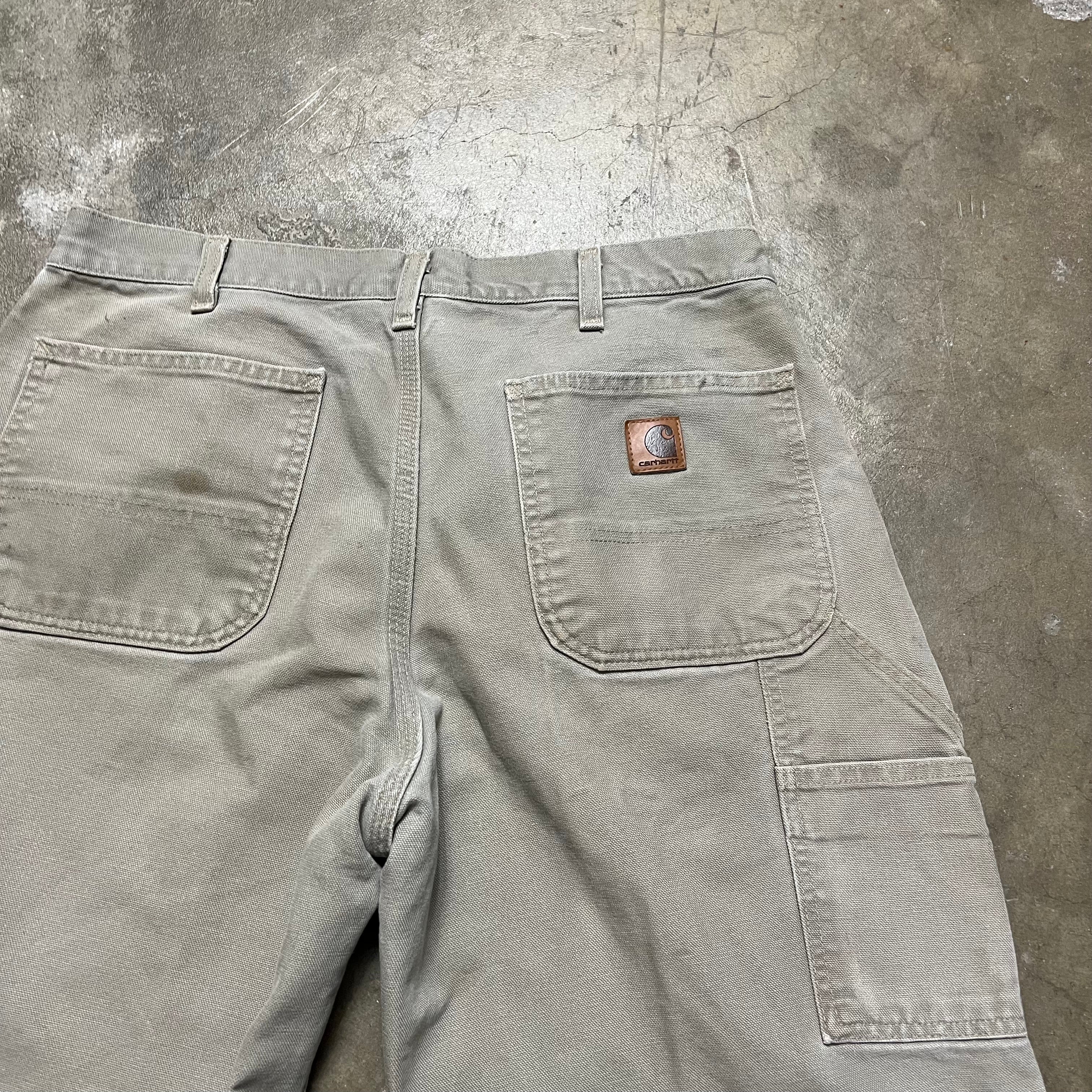 size 34x30 - Vintage Carhartt Ripped Paint Splatter Pants