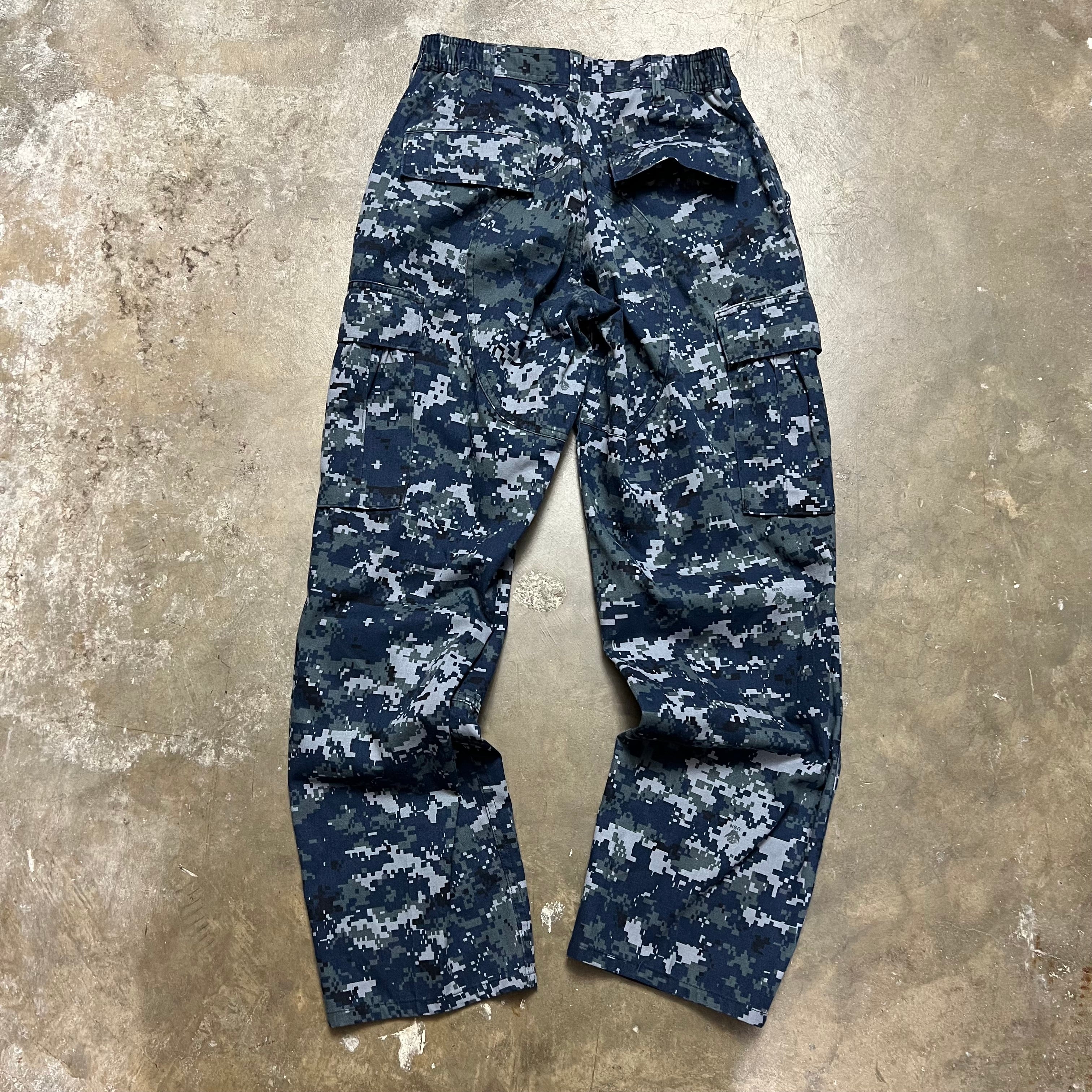 size 30x30 - Vintage Blue Digi Camo