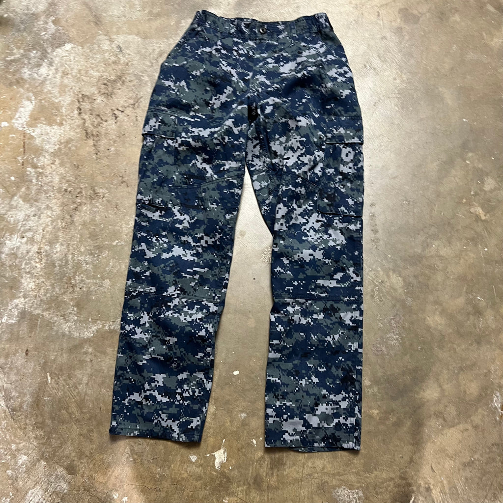 size 30x30 - Vintage Blue Digi Camo