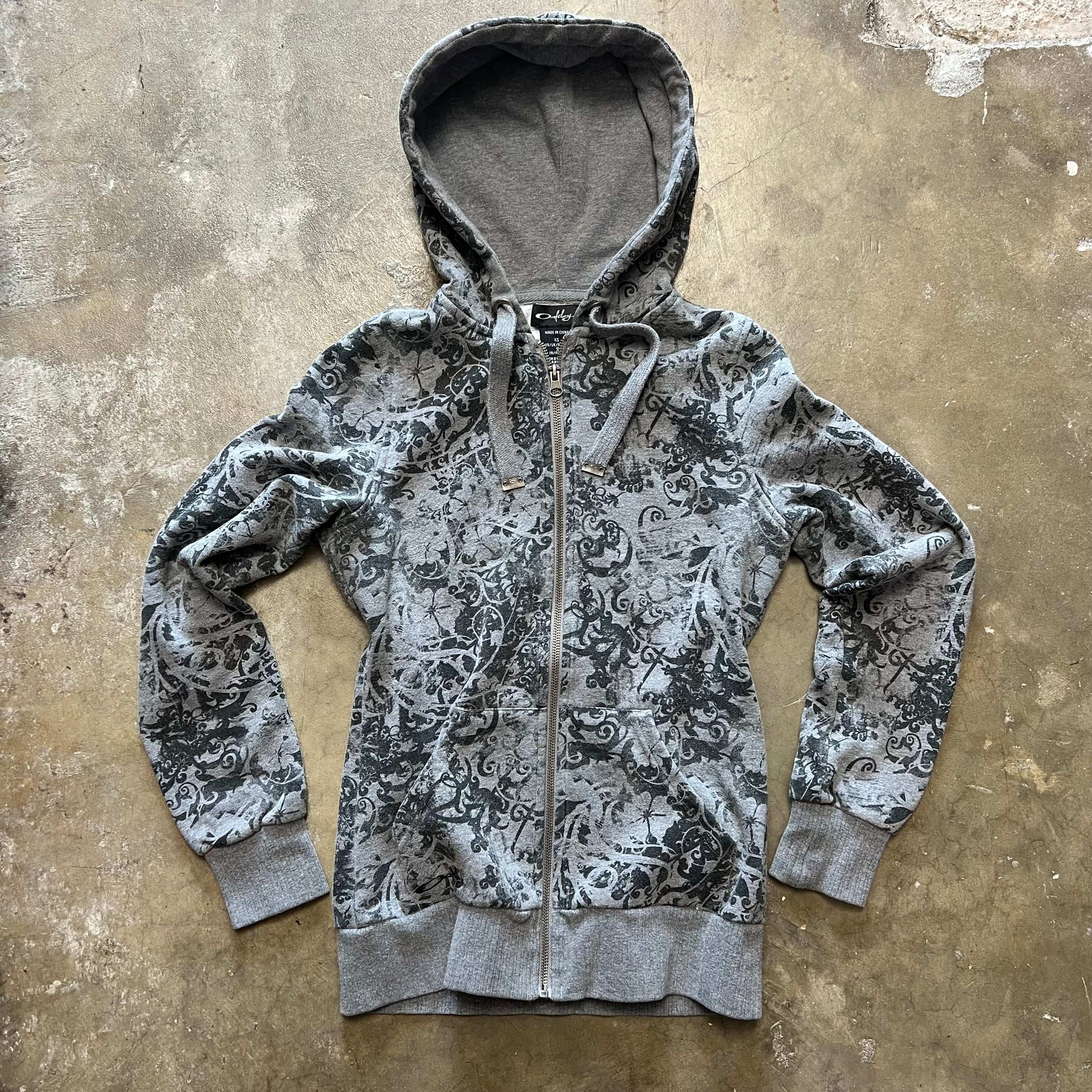 size small - Vintage Oakley Zip Up Hoodie
