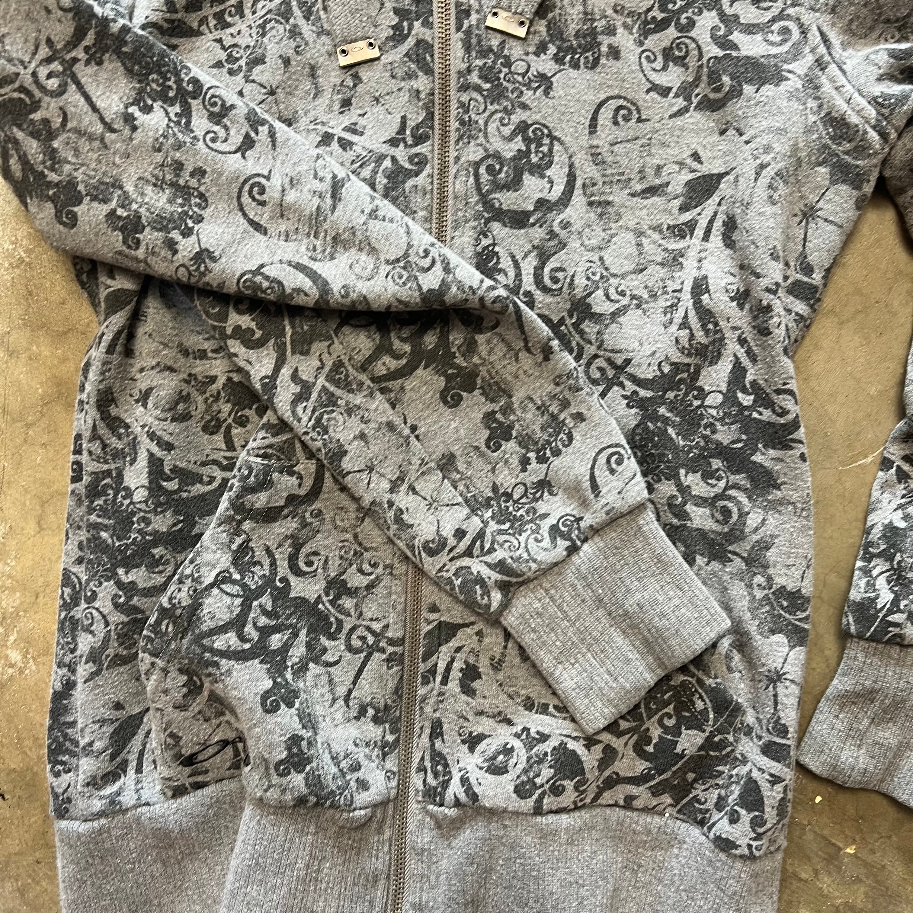 size small - Vintage Oakley Zip Up Hoodie