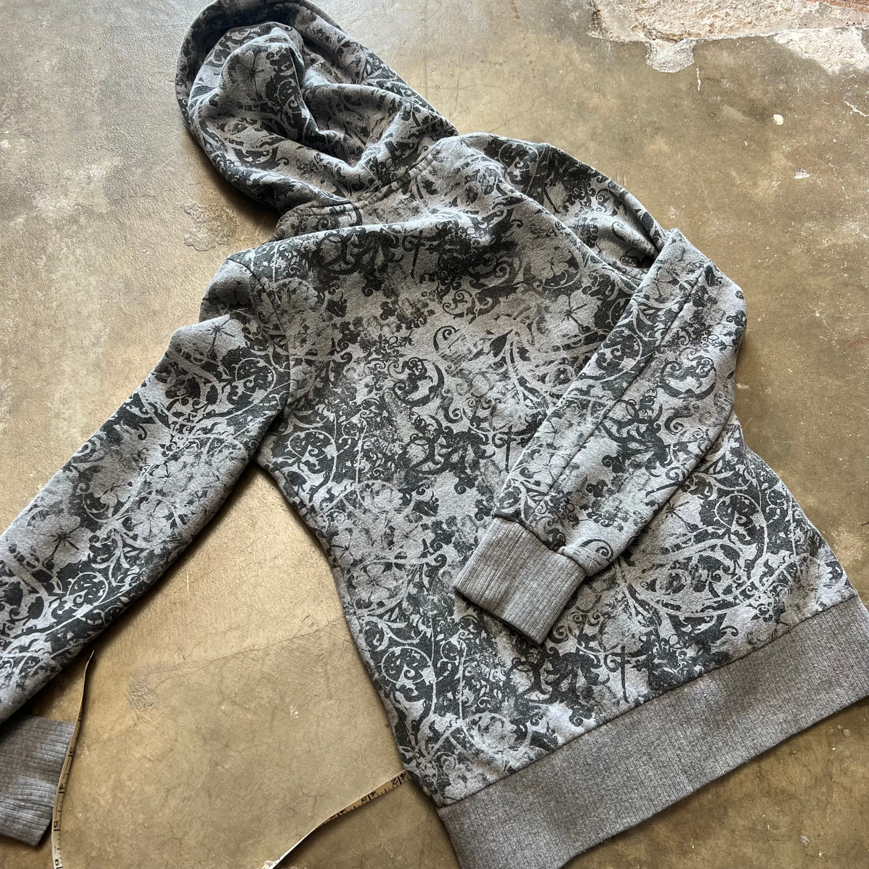 size small - Vintage Oakley Zip Up Hoodie