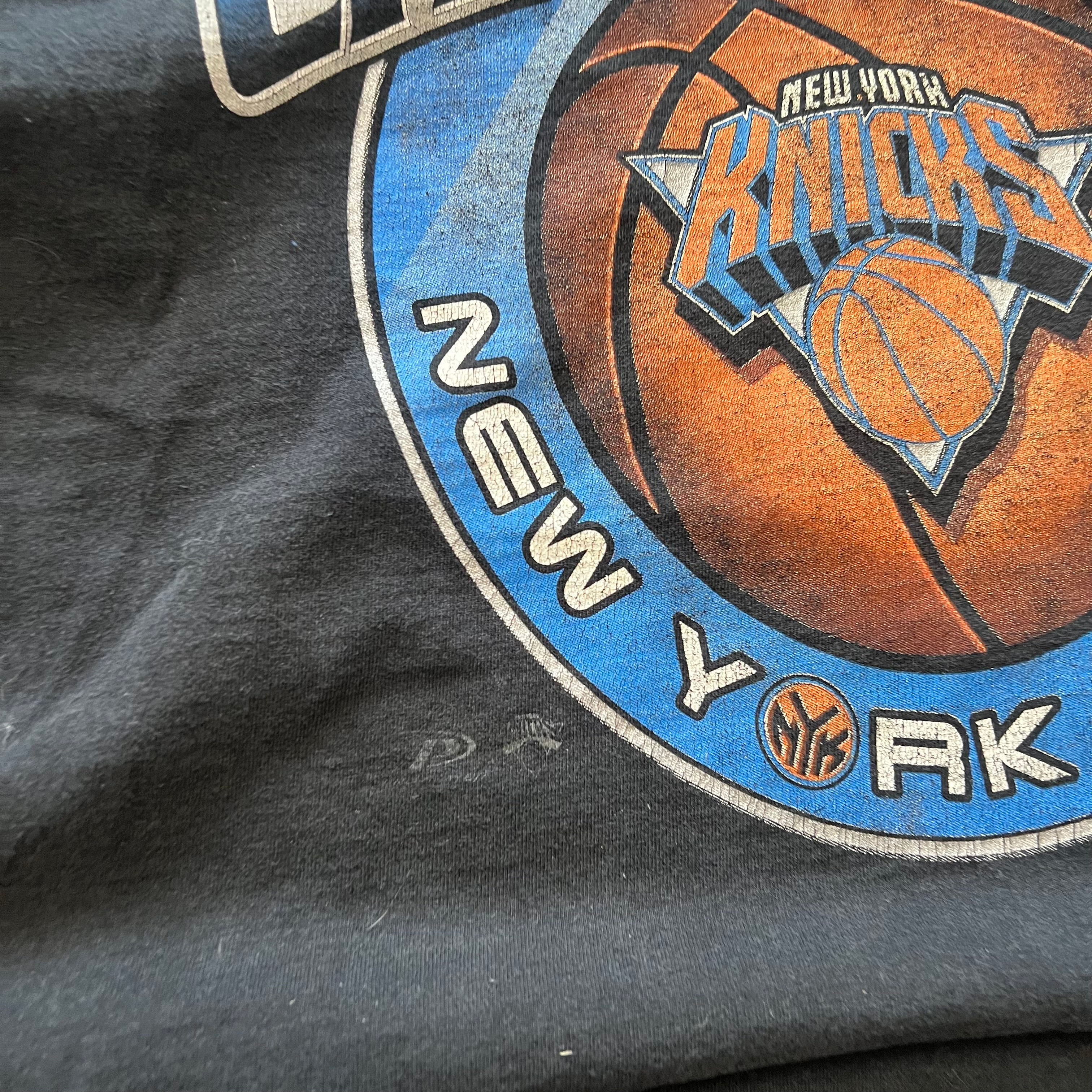 size XL - Vintage New York Knicks Eastern Conference Champions Tee