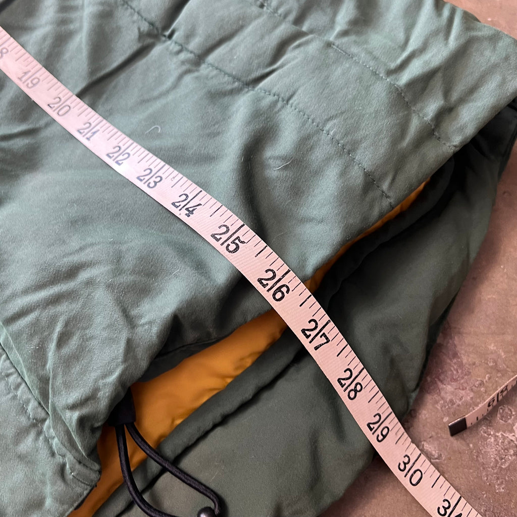 size medium - Vintage Tommy Hilfiger Puffer Jacket