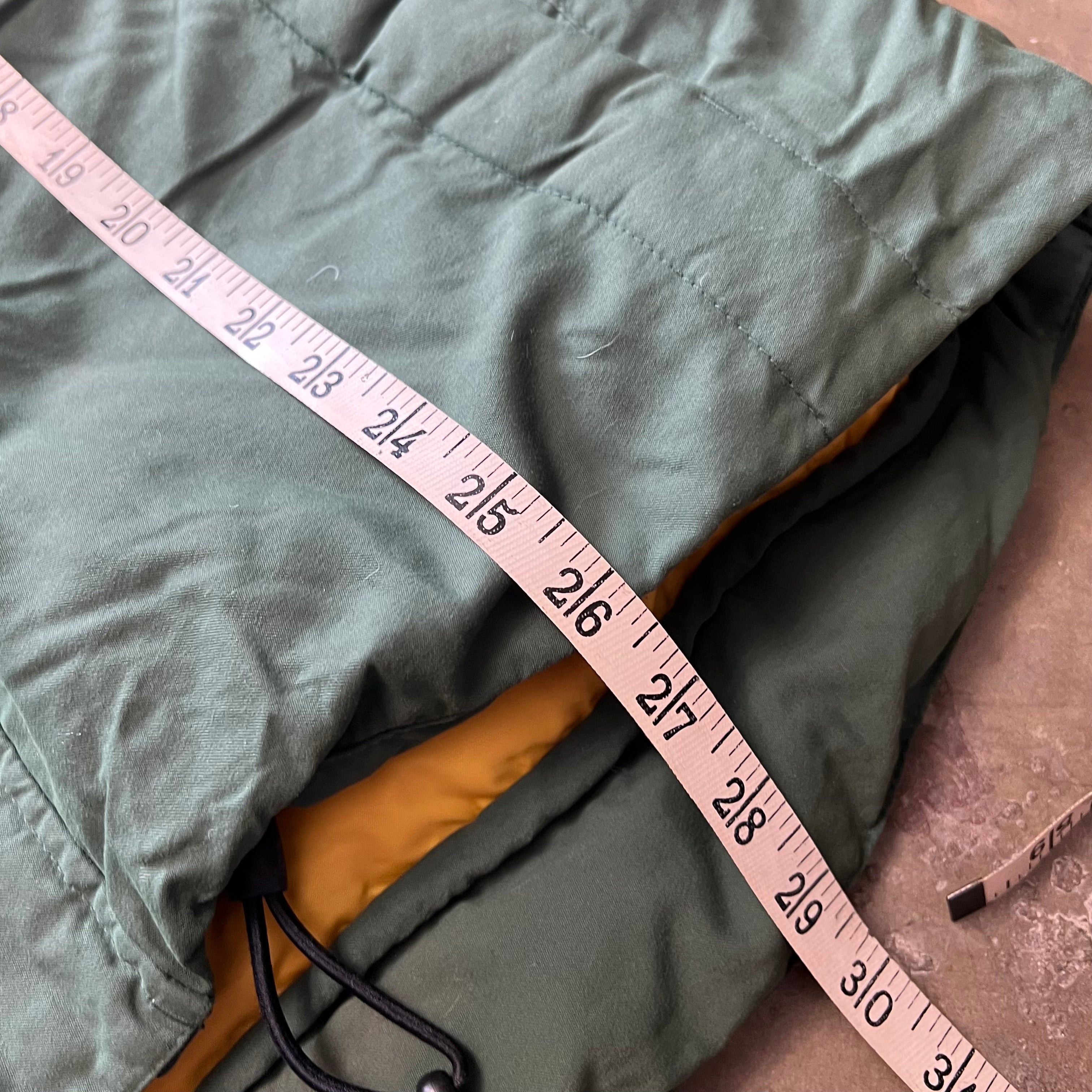 size medium - Vintage Tommy Hilfiger Puffer Jacket