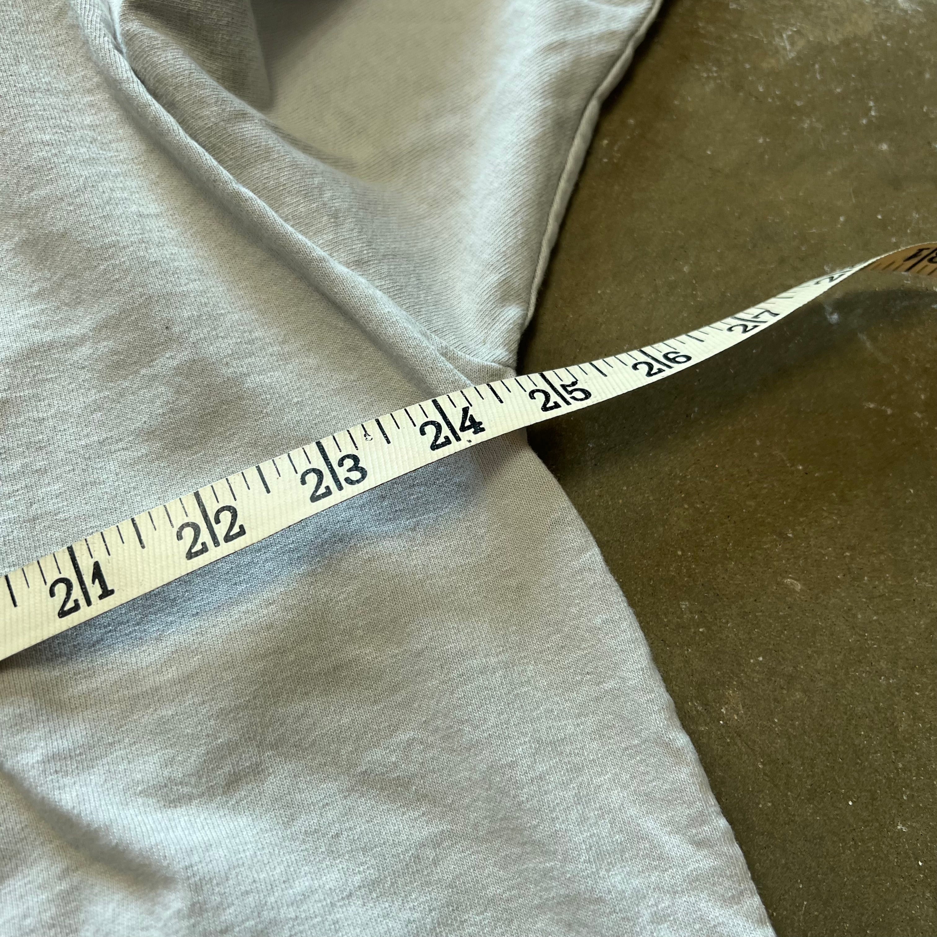 size XL - Vintage Carhartt white spellout tee