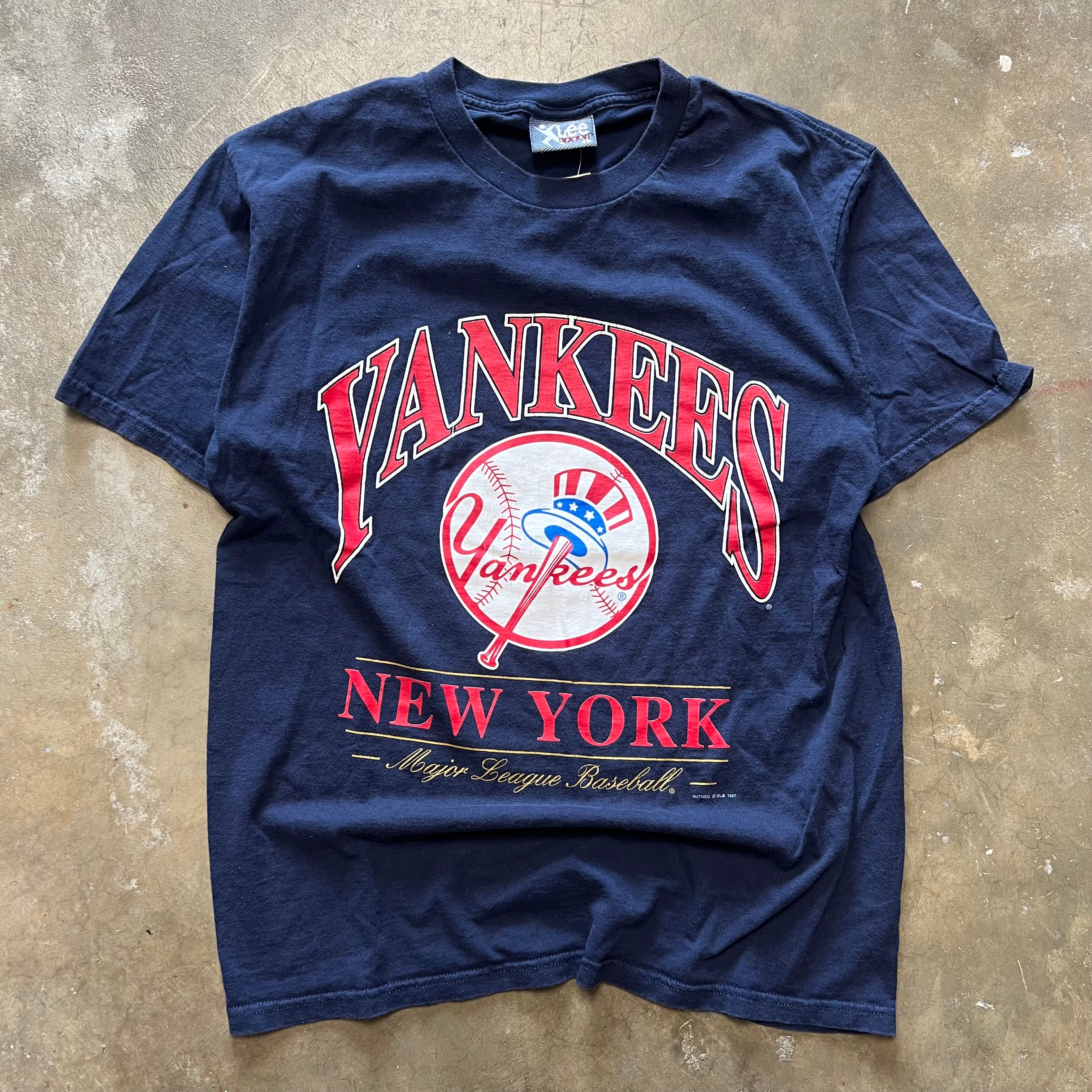 size large - Vintage 1997 New York Yankees Tee