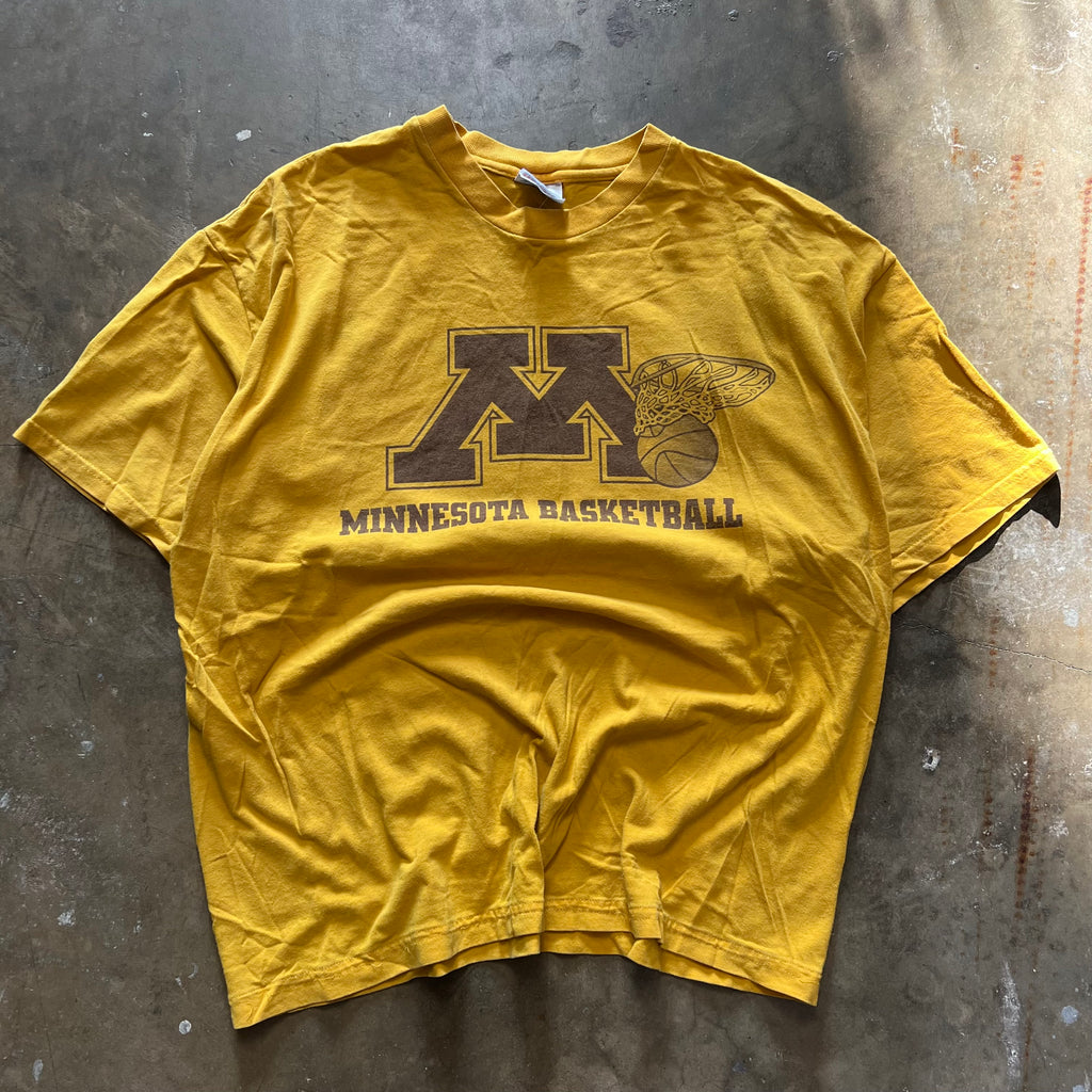 size xl - Vintage Minnesota Basketball tee