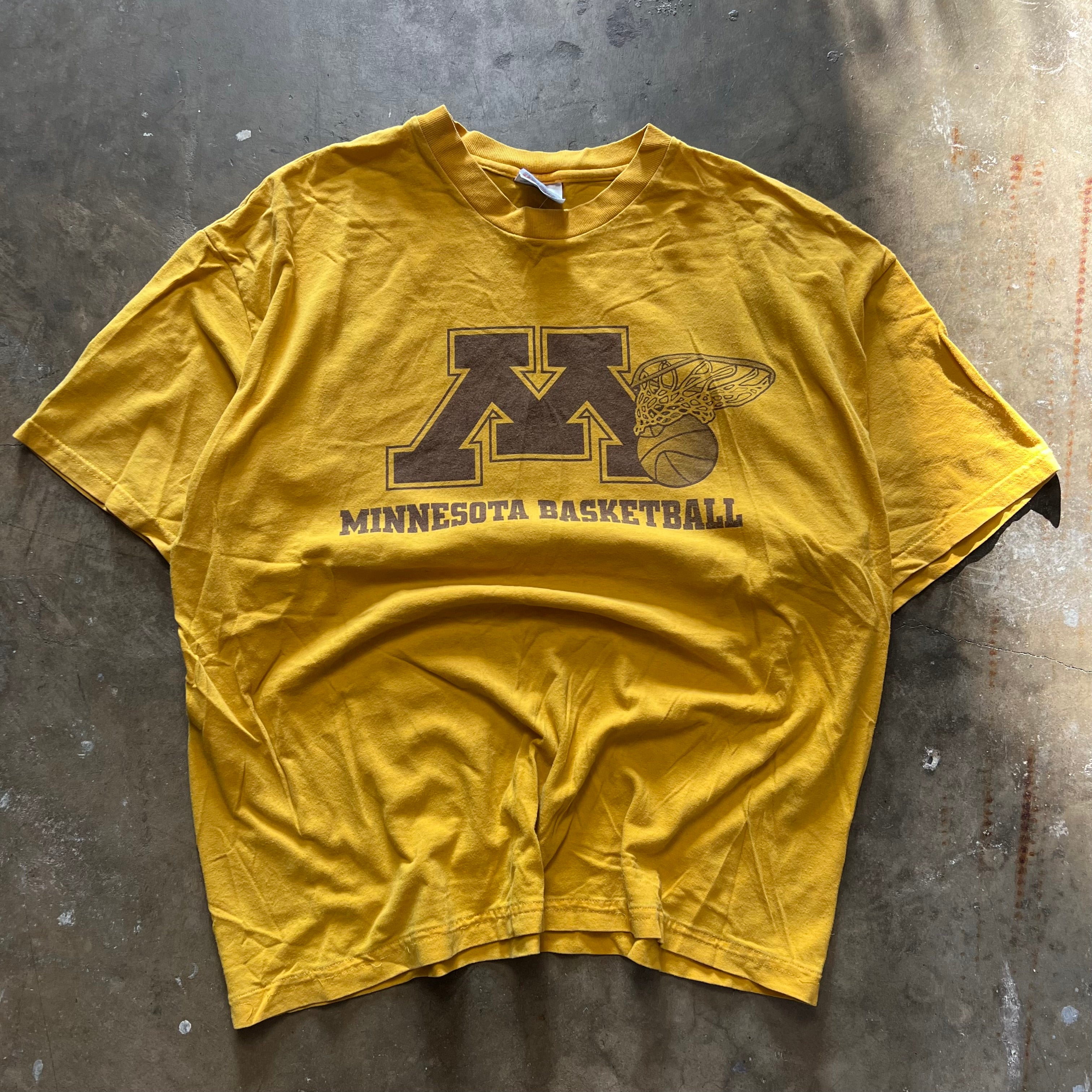 size xl - Vintage Minnesota Basketball tee