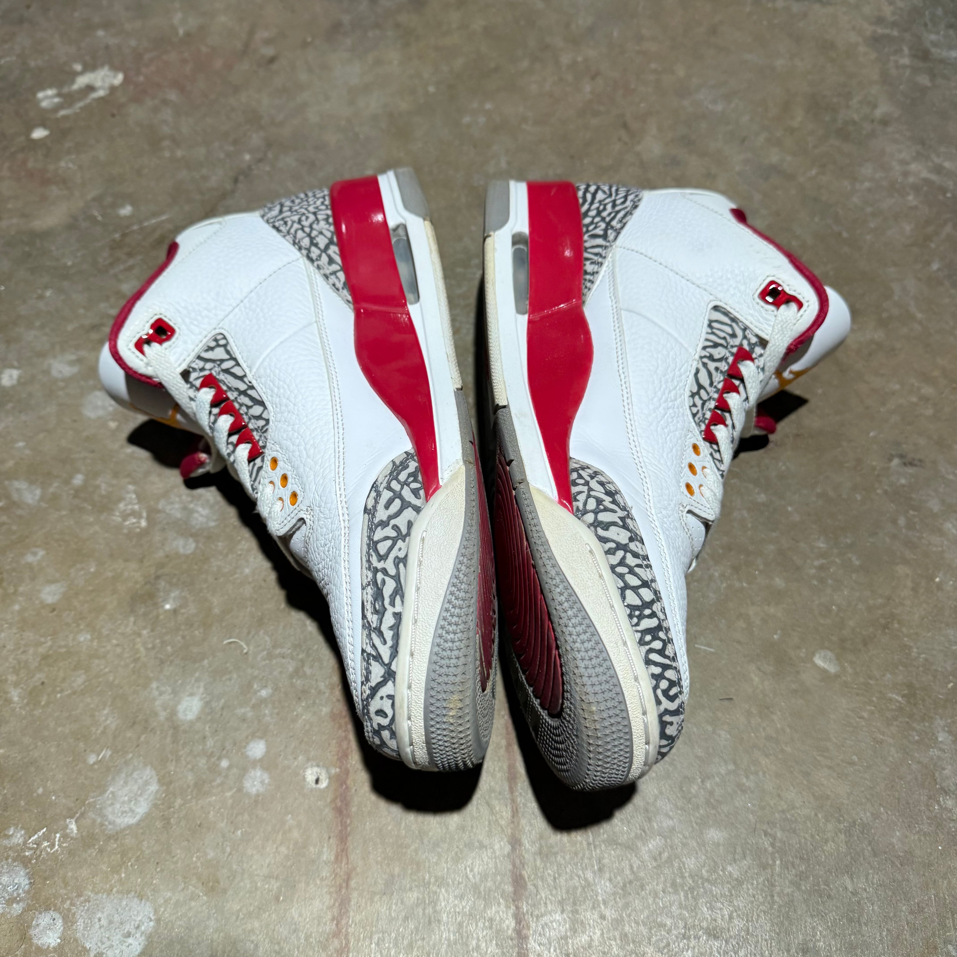 size 12 - Jordan 3 Retro ' Cardinal Red '