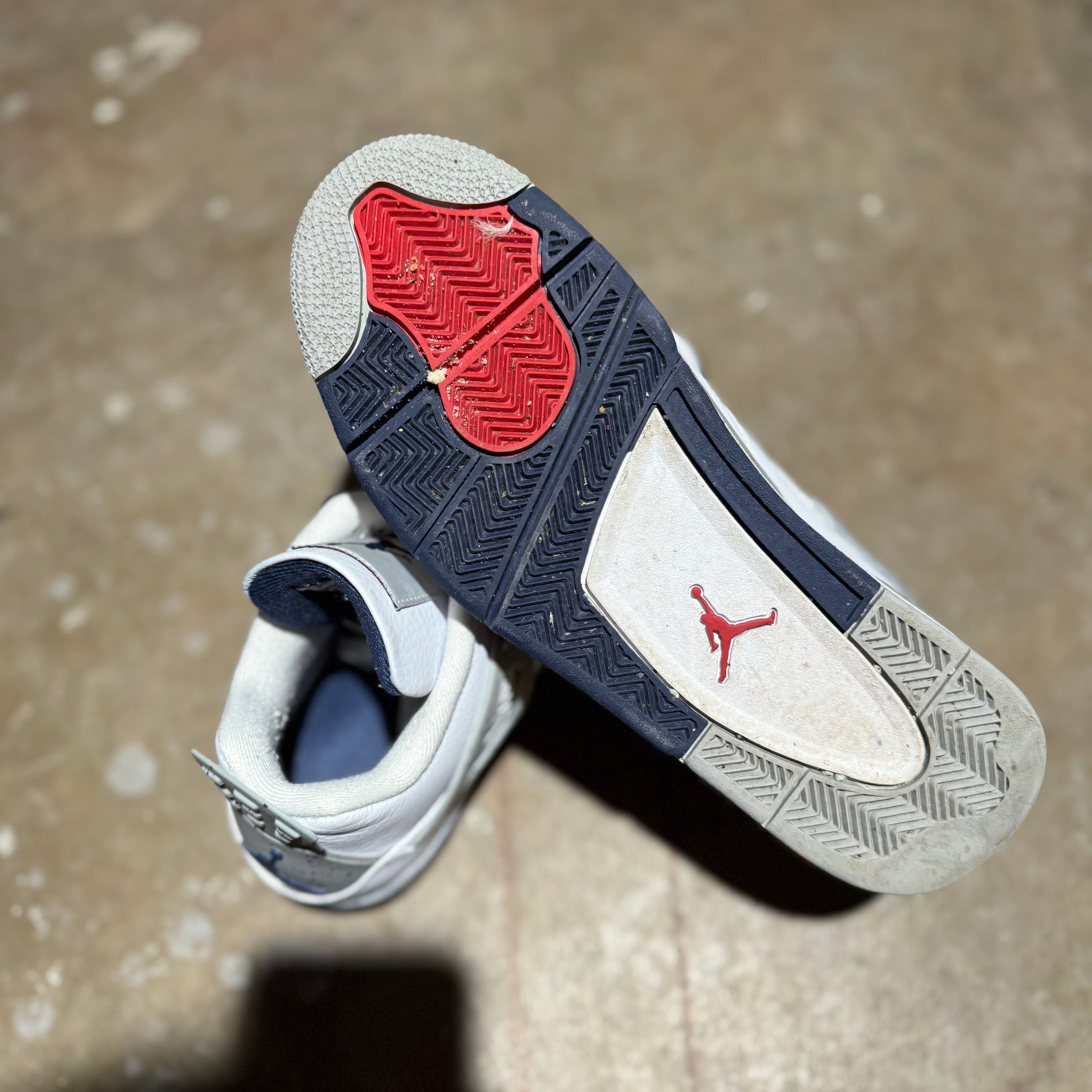 size 12 - Jordan 4 Retro ' Midnight navy '