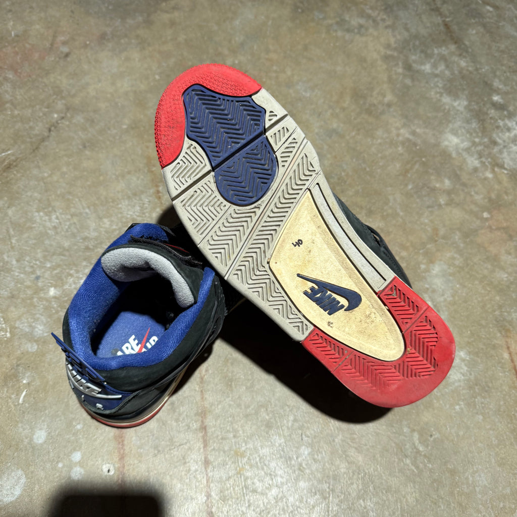 size 10.5 - Jordan 4 Retro ' Rare Air '