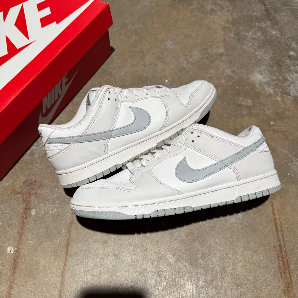 size 10.5 - Dunk Low ' Summit White Light Smoke Grey '