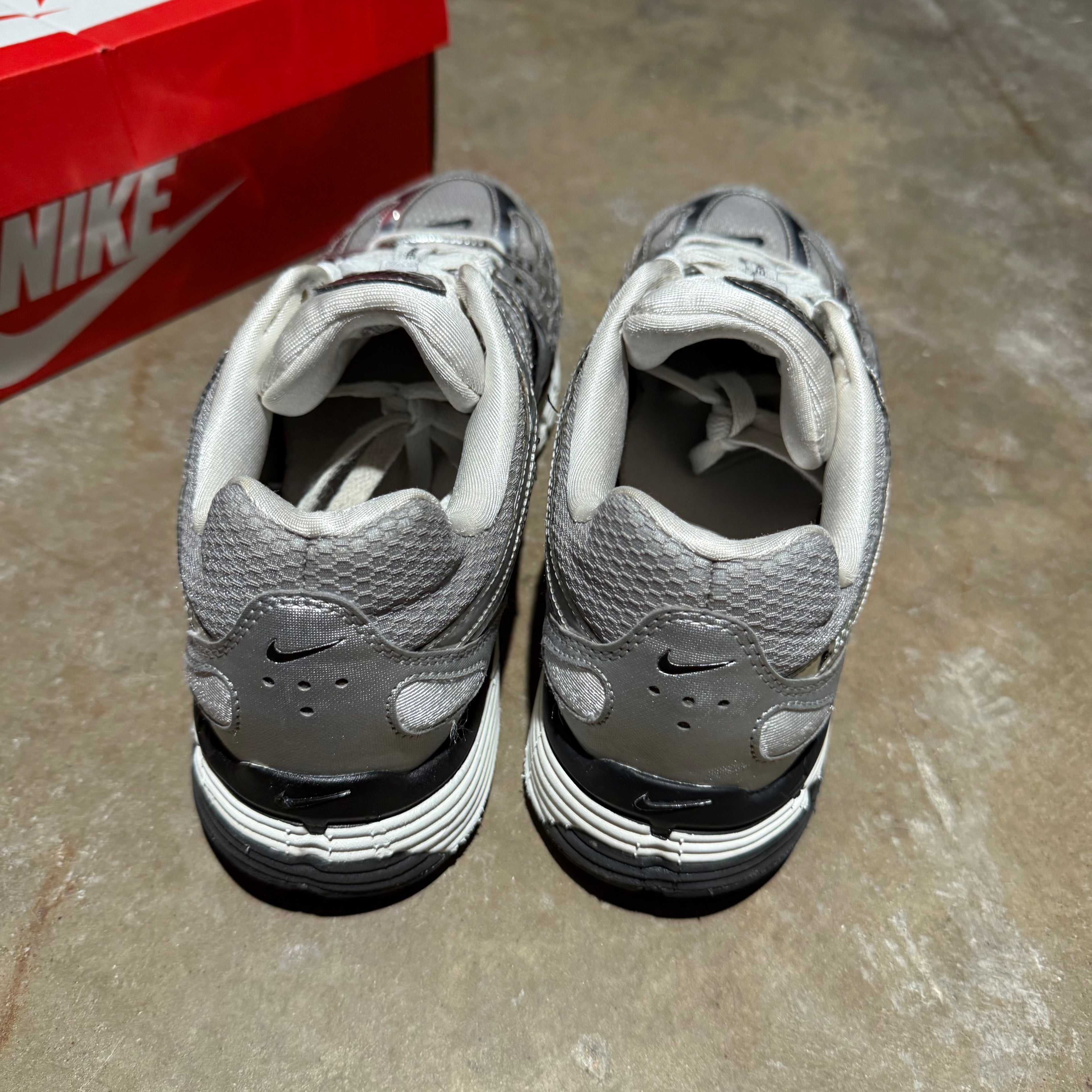 size 9.5 - P-6000 ' Metallic Silver '