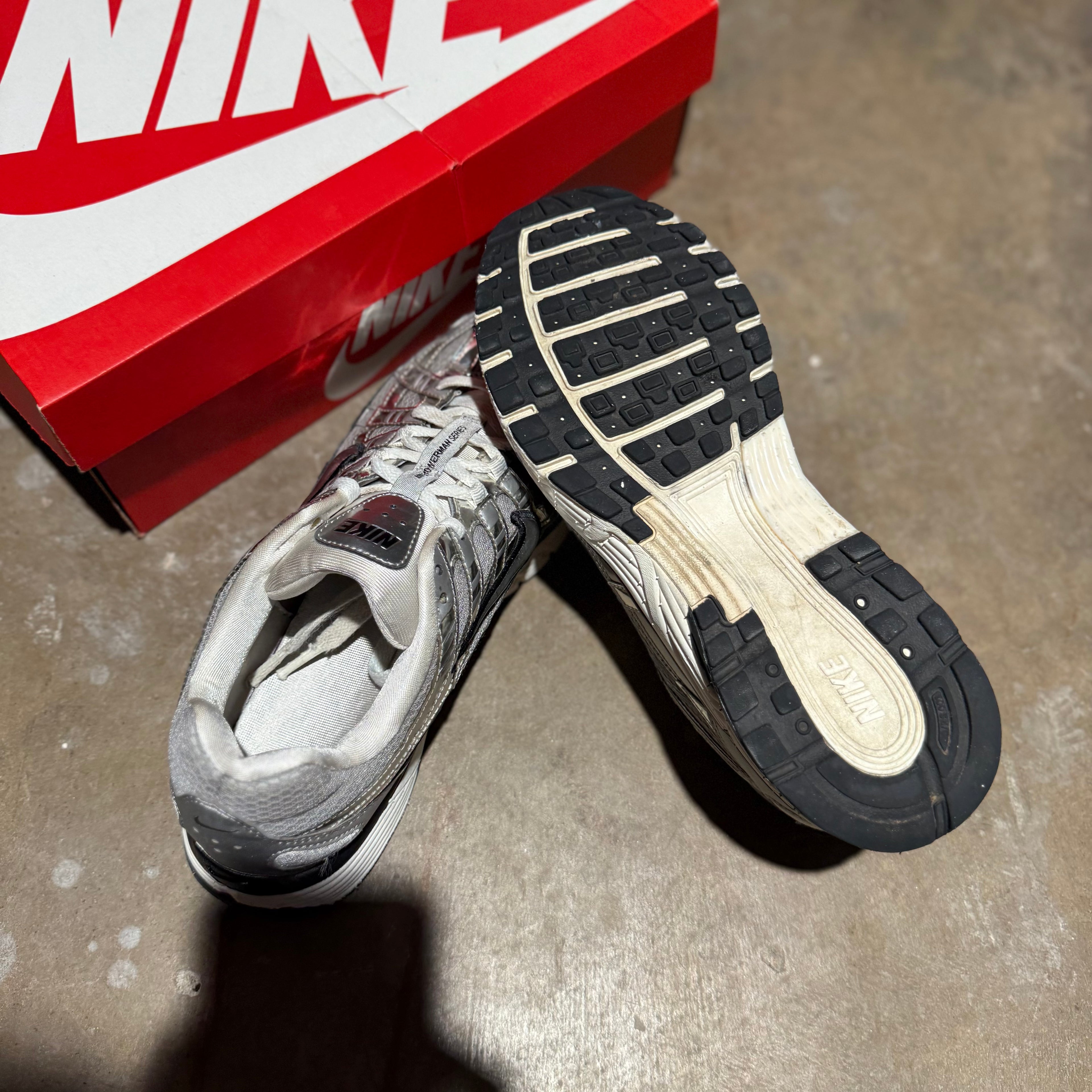 size 9.5 - P-6000 ' Metallic Silver '