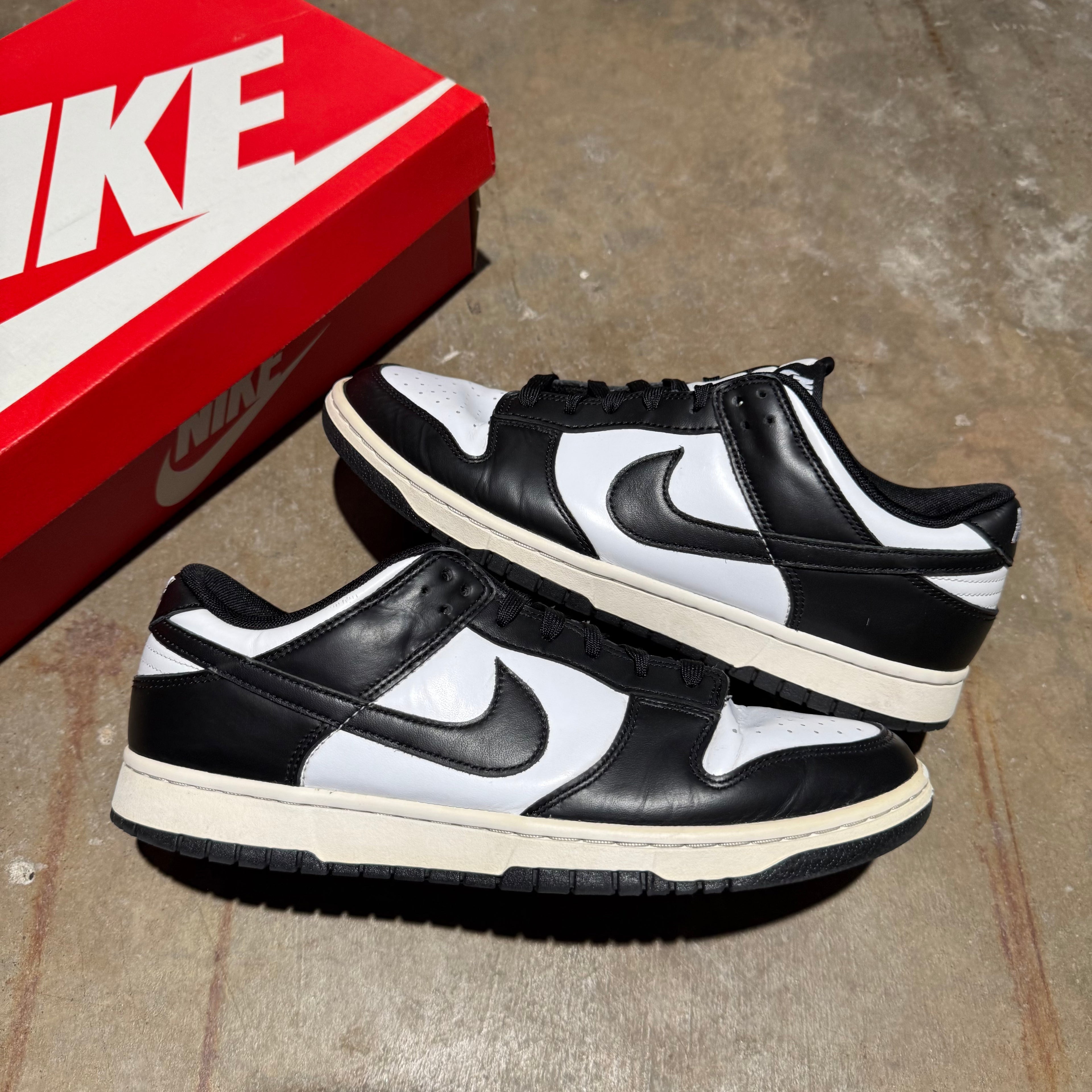 size 10 - Dunk Low  'Panda '