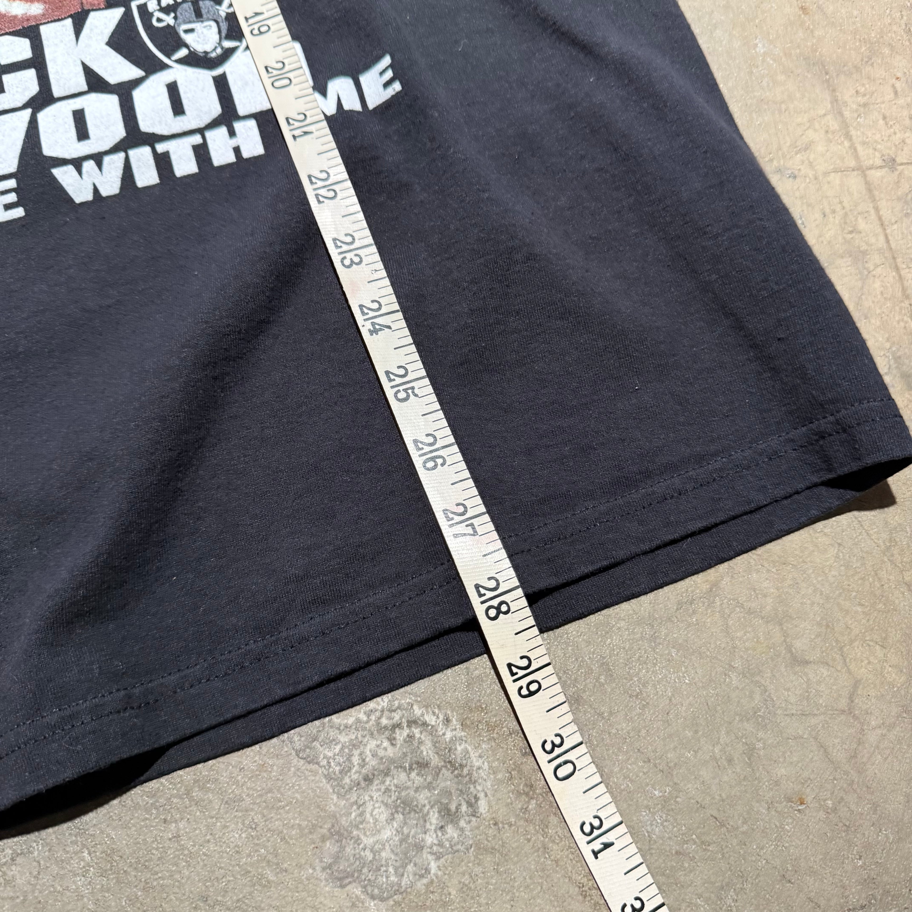 size xl - Vintage ' Oakland Raiders Knock on The Wood Denver Broncos ' Tee