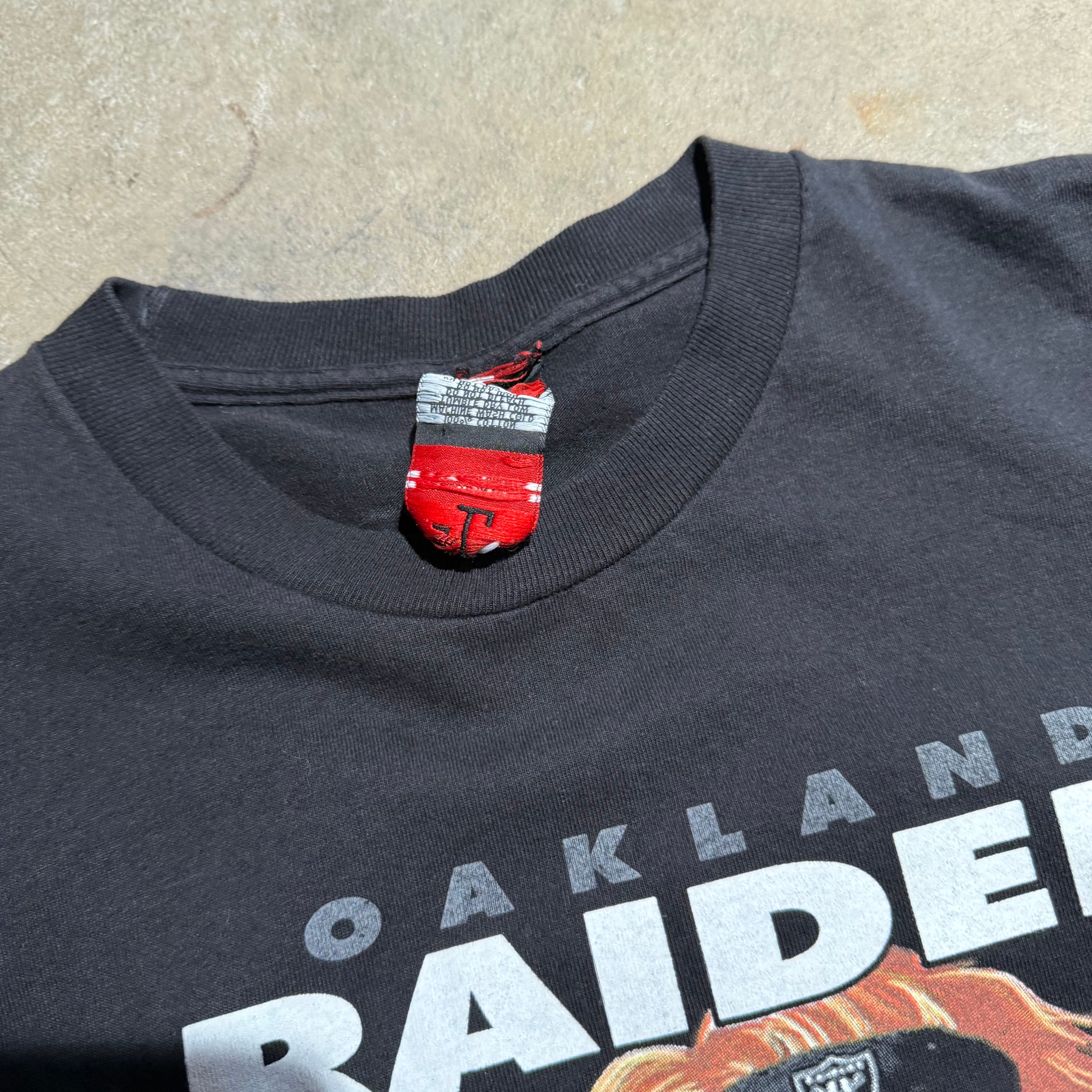 size xl - Vintage ' Oakland Raiders Knock on The Wood Denver Broncos ' Tee