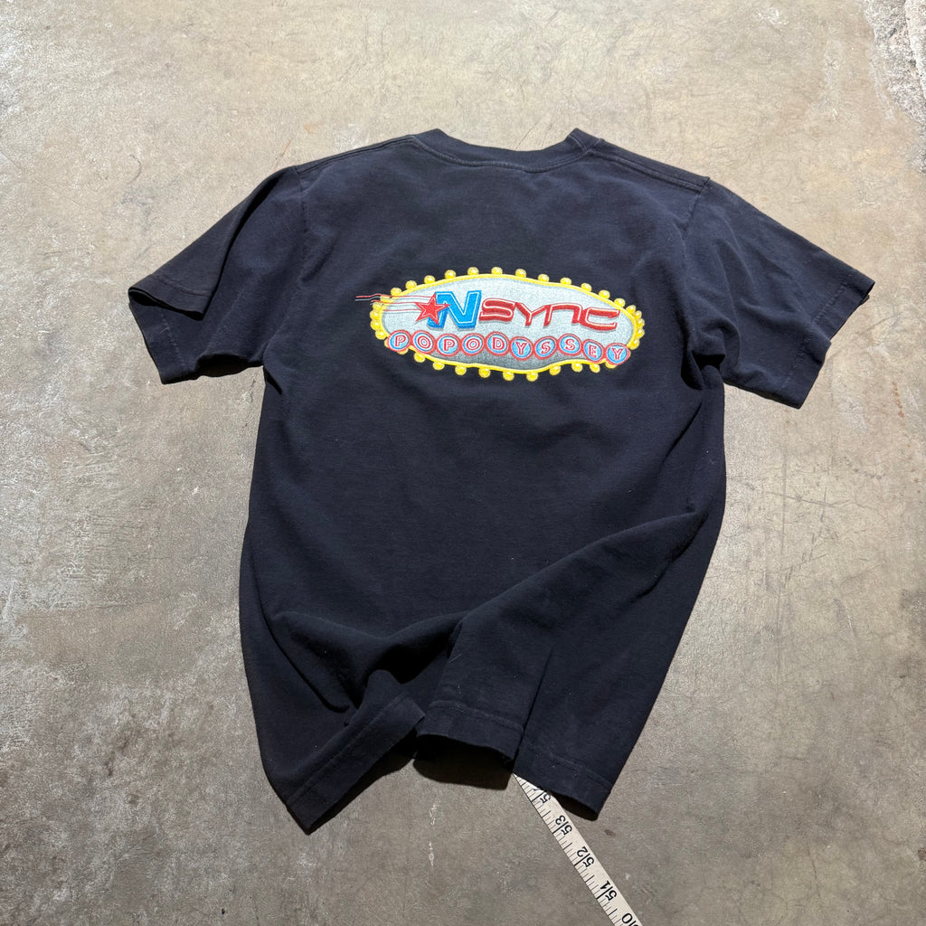 size small - Vintage ' 2001 Nsync Pop Odyssey ' Band Tee