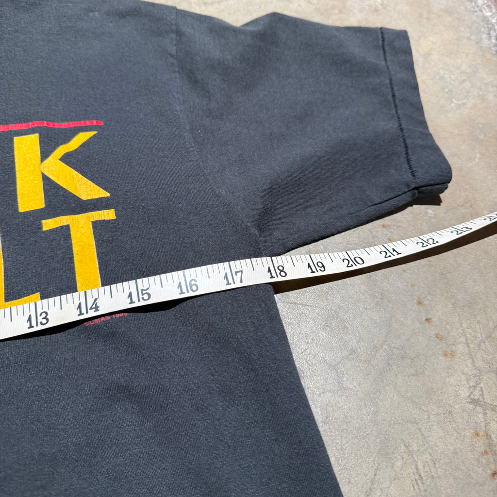 size medium - Vintage ' 1995 Black Belt Karate ' tee