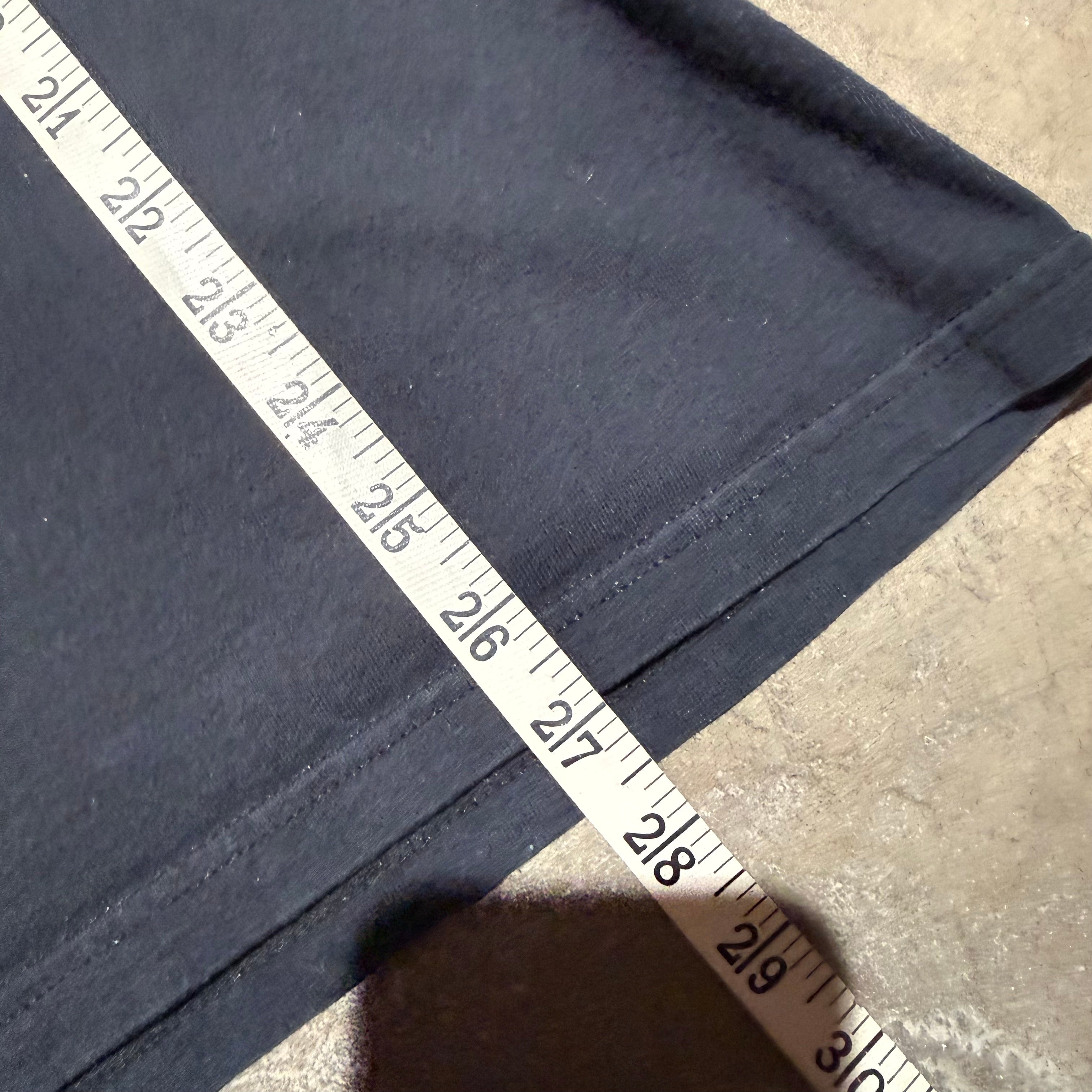 size medium - Vintage ' 2006 Guitar Hero ' Tee