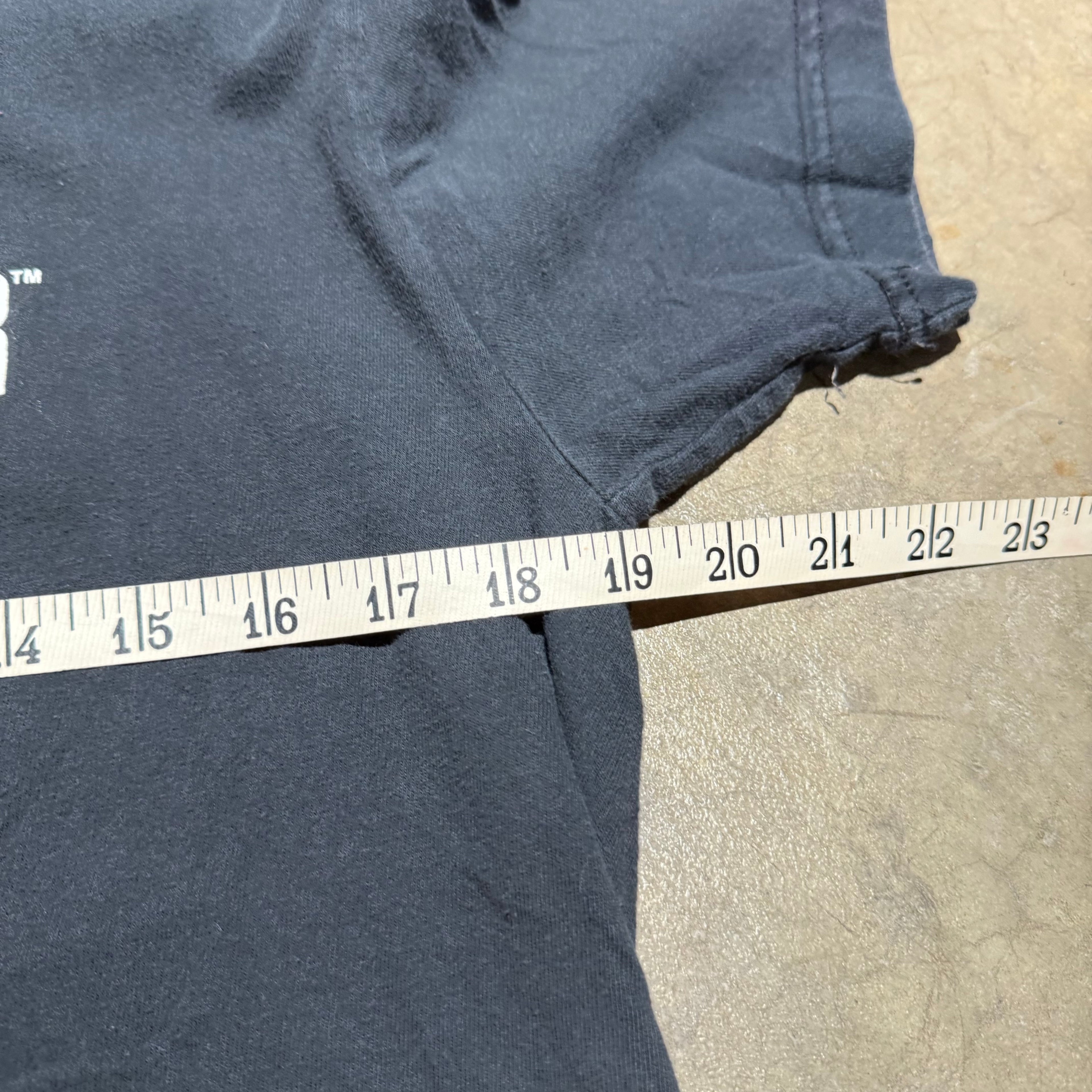 size medium - Vintage ' The Governator California ' tee